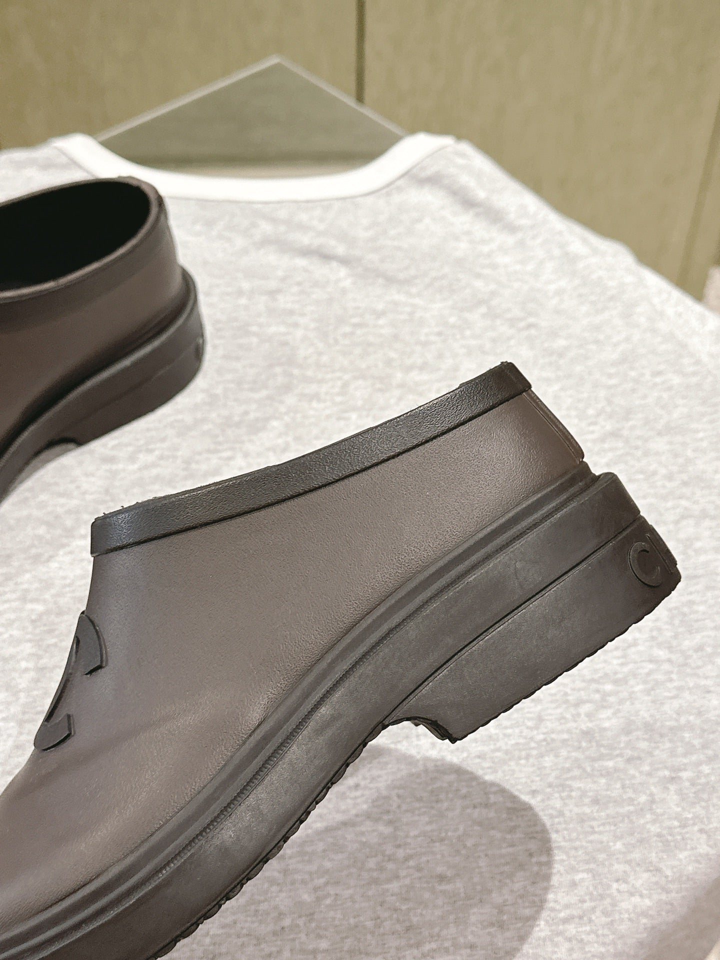 CC RAIN BOOTS IN BROWN AND BLACK TPU