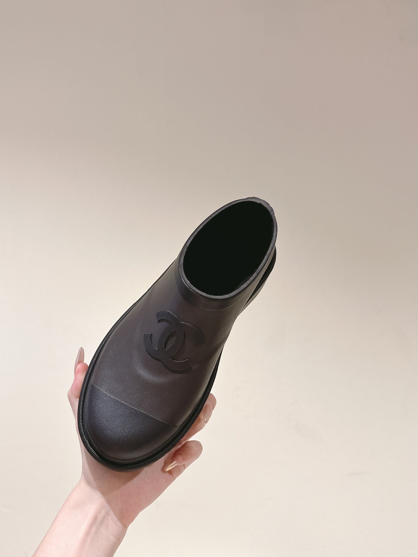 CC RAIN BOOTS IN BROWN AND BLACK TPU