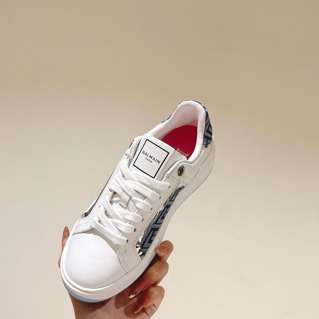 BALMAIN 26S SNEAKERS IN WHITE CALFSKIN AND BLUE CANVAS WITH BLUE SOLE