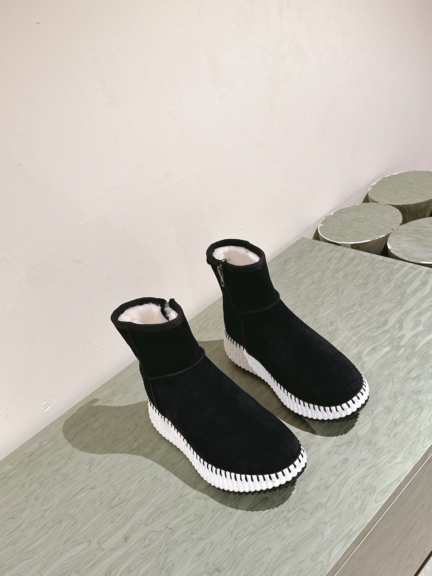 CHLOÉ 26S SHEARLING ANKLE BOOTS IN BLACK SUEDE