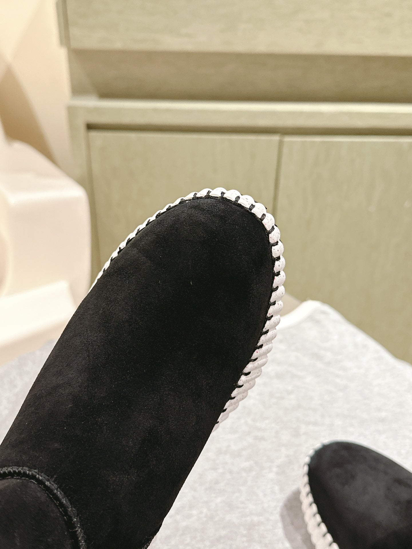 CHLOÉ 26S SHEARLING ANKLE BOOTS IN BLACK SUEDE