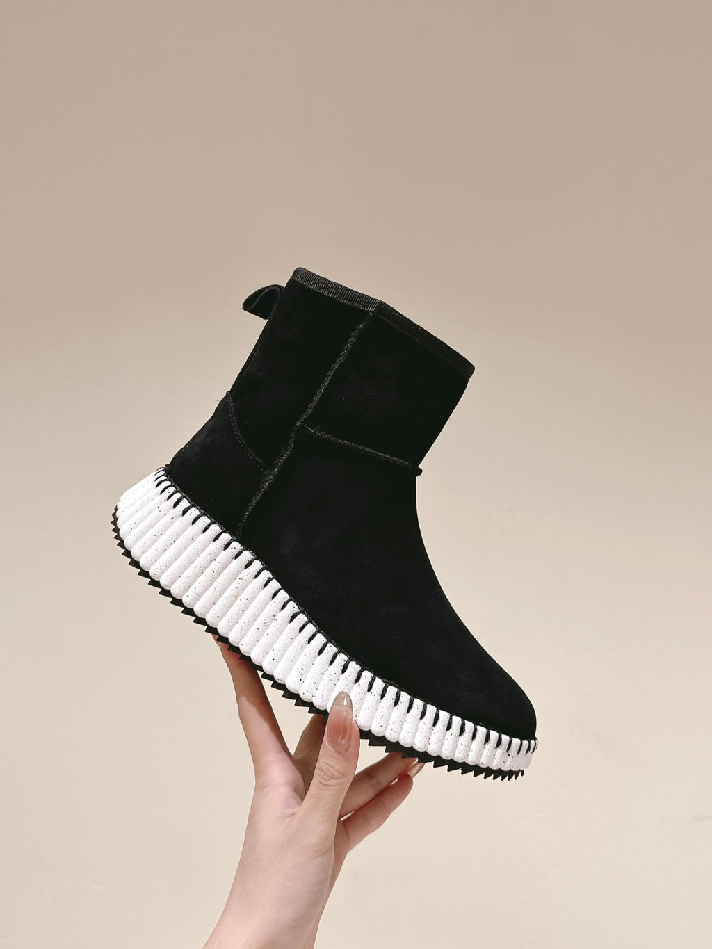 CHLOÉ 26S SHEARLING ANKLE BOOTS IN BLACK SUEDE