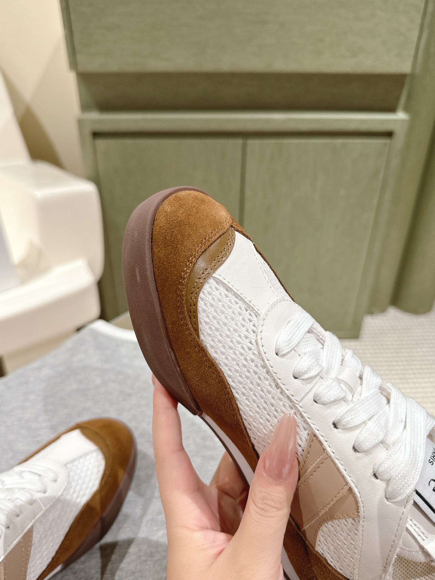 CHLOÉ 26S SNEAKERS IN WHITE MESH AND BROWN SUEDE
