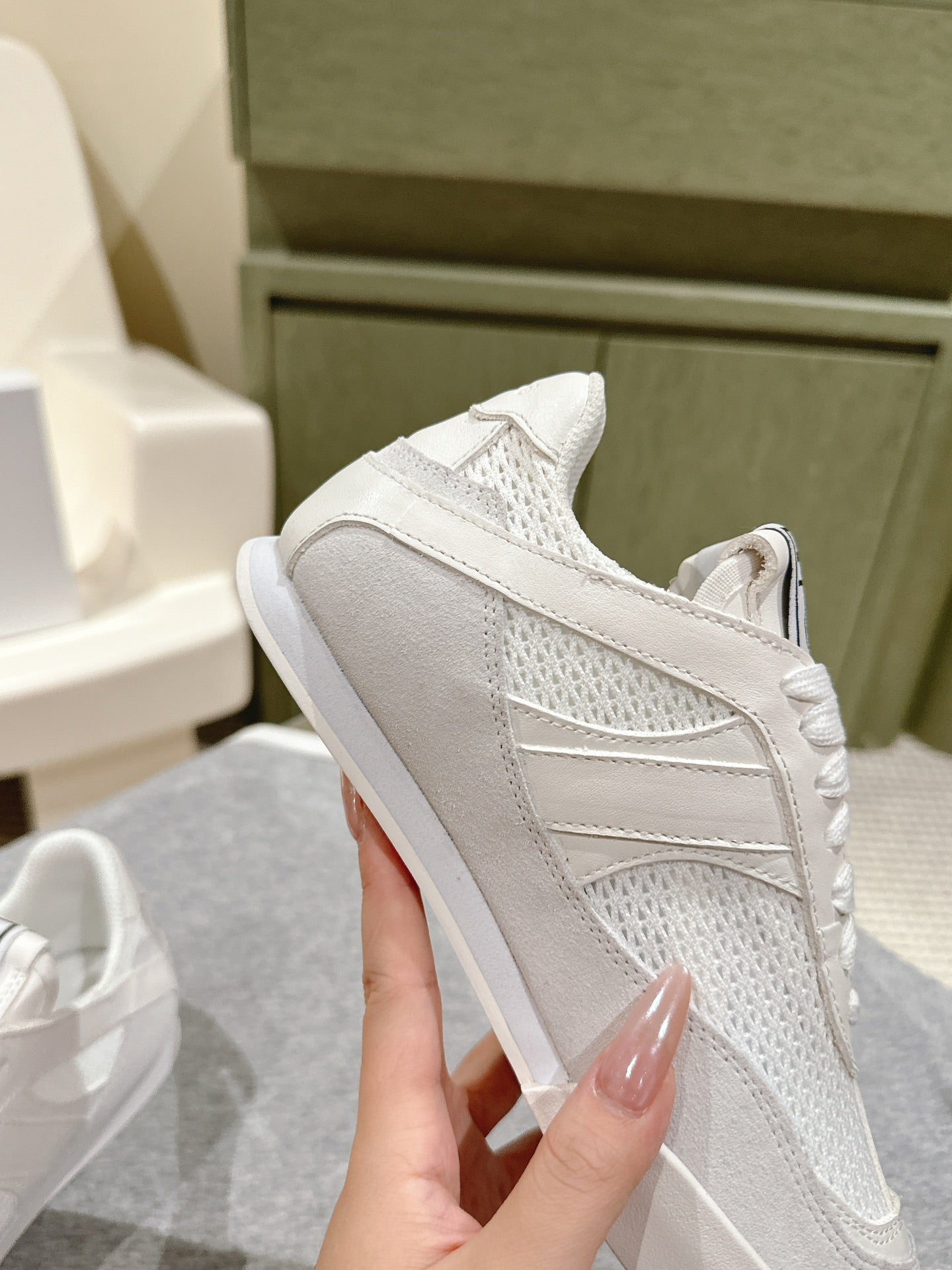 CHLOÉ 26S SNEAKERS IN WHITE CALFSKIN AND SUEDE