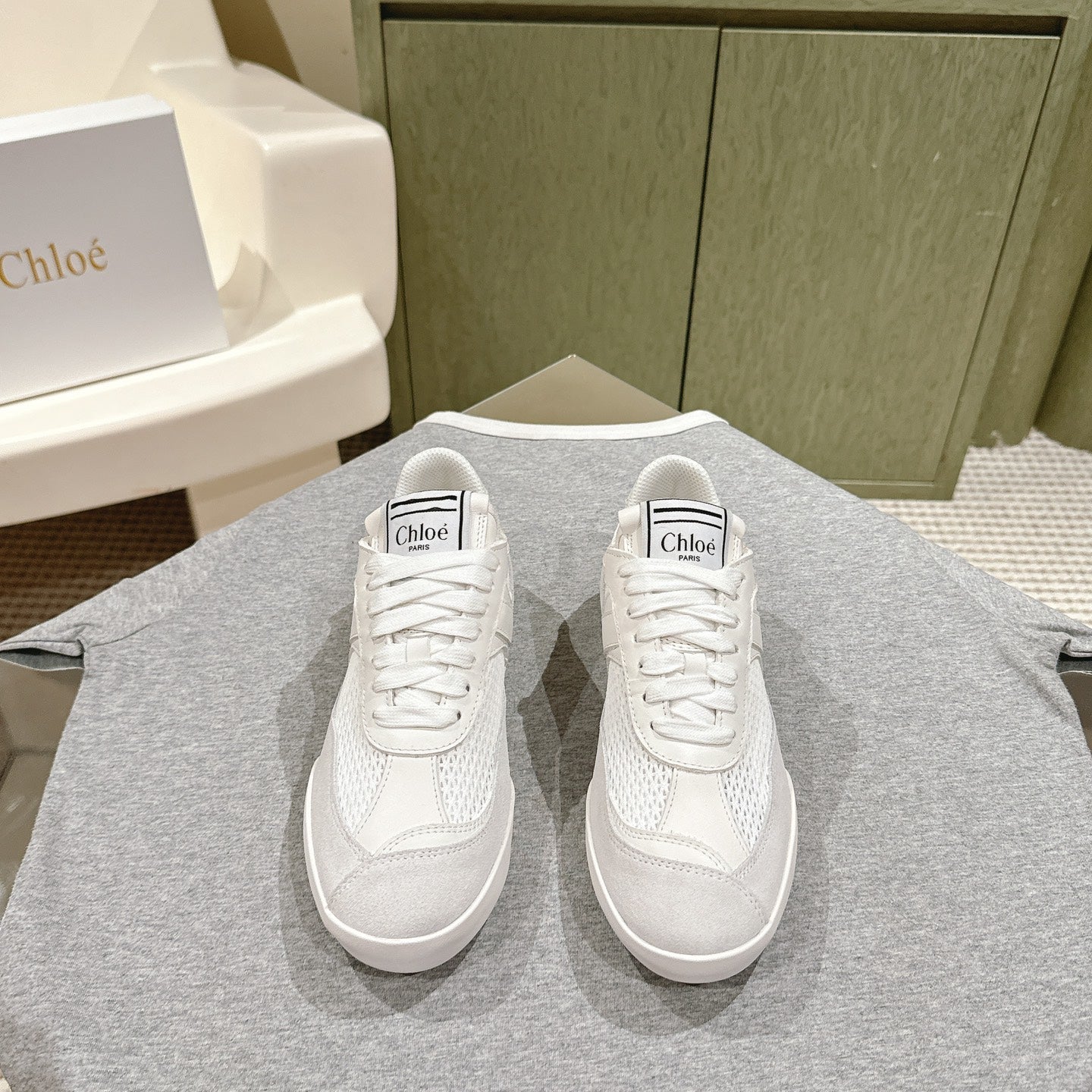 CHLOÉ 26S SNEAKERS IN WHITE CALFSKIN AND SUEDE