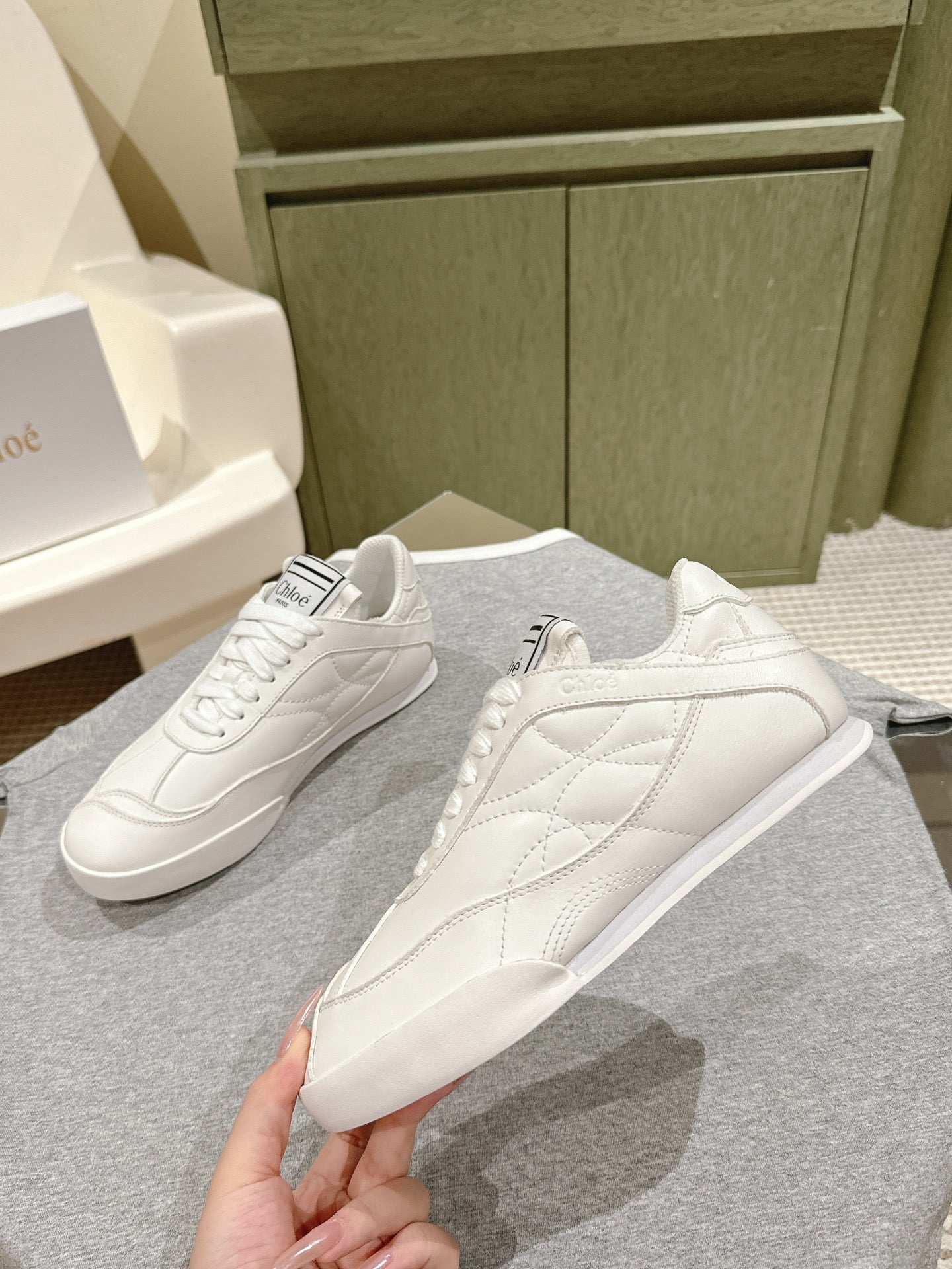 CHLOÉ 26S SNEAKERS IN WHITE CALFSKIN