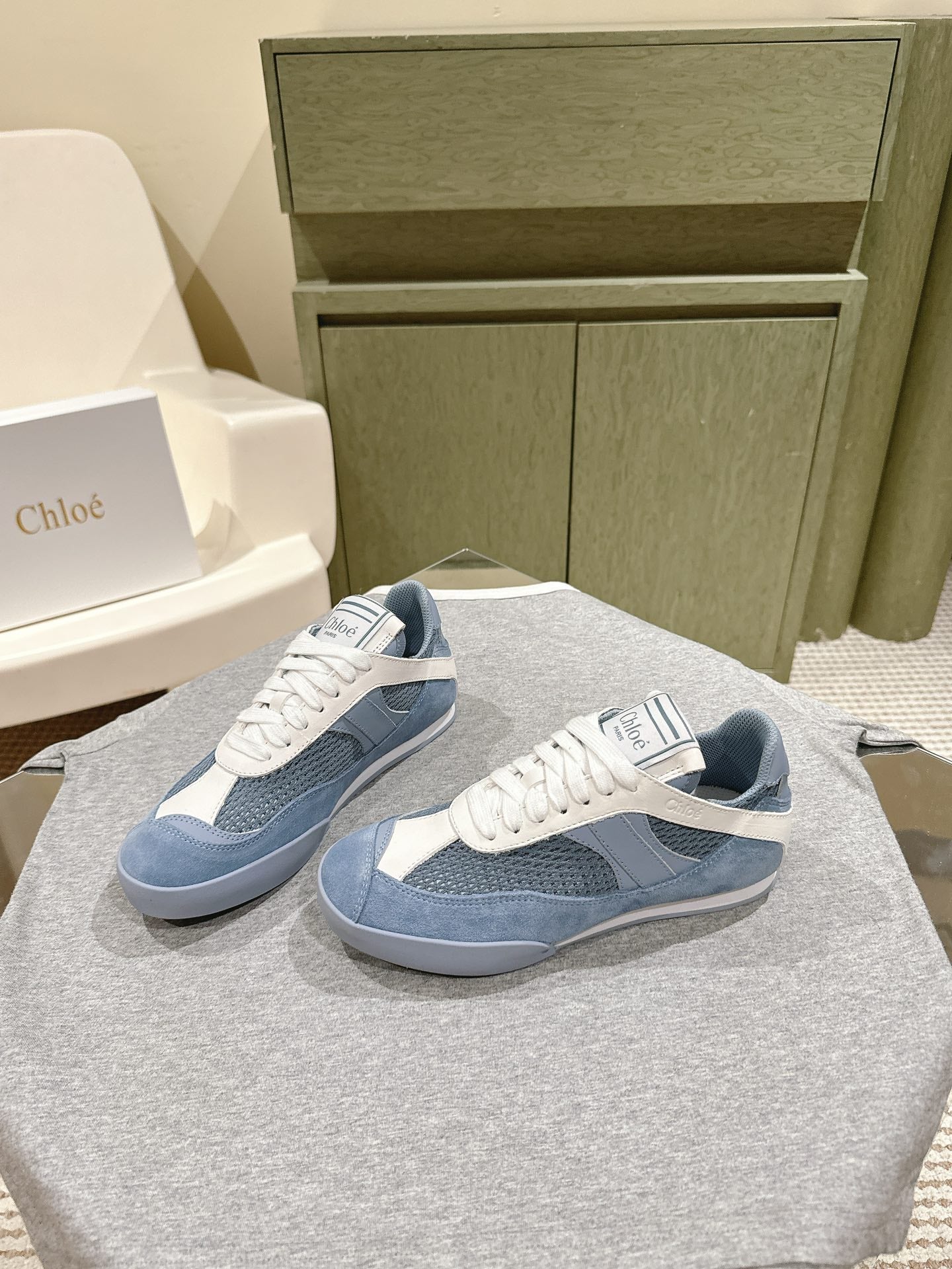 CHLOÉ 26S SNEAKERS IN BLUE MESH AND SUEDE