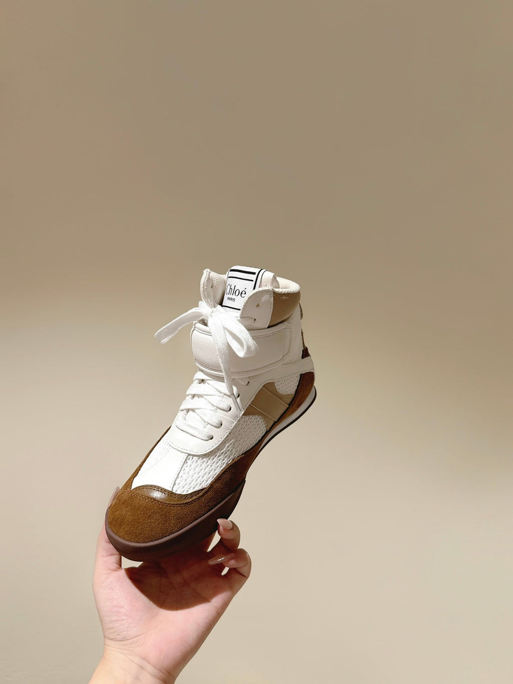 CHLOÉ 26S HIGH-TOP SNEAKERS IN WHITE CALFSKIN AND BROWN SUEDE