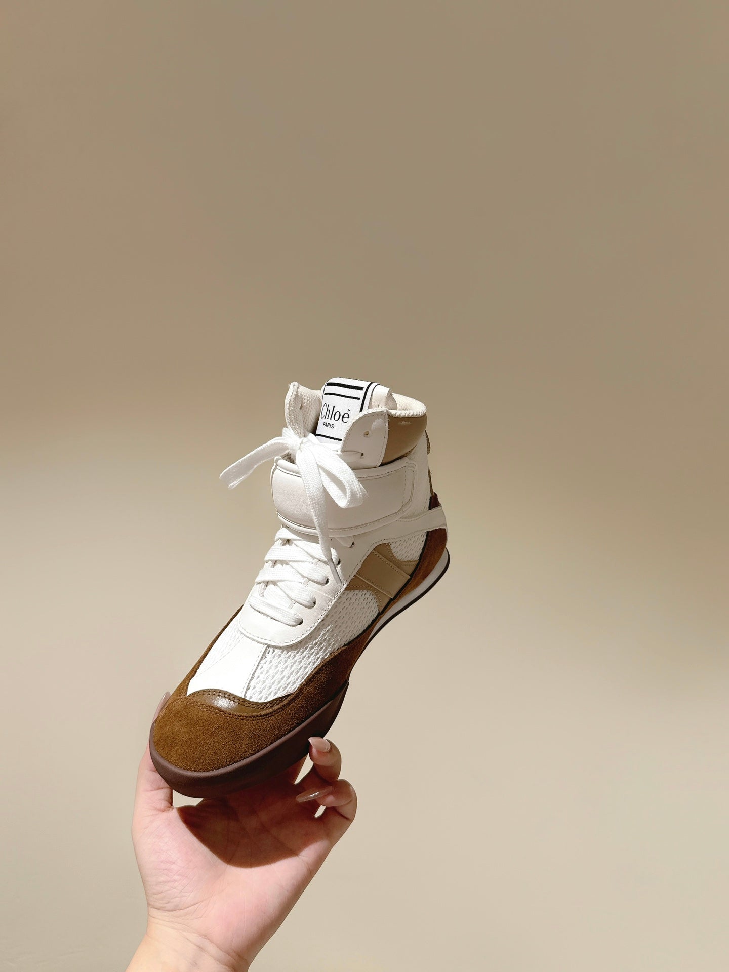 CHLOÉ 26S HIGH-TOP SNEAKERS IN WHITE CALFSKIN AND BROWN SUEDE
