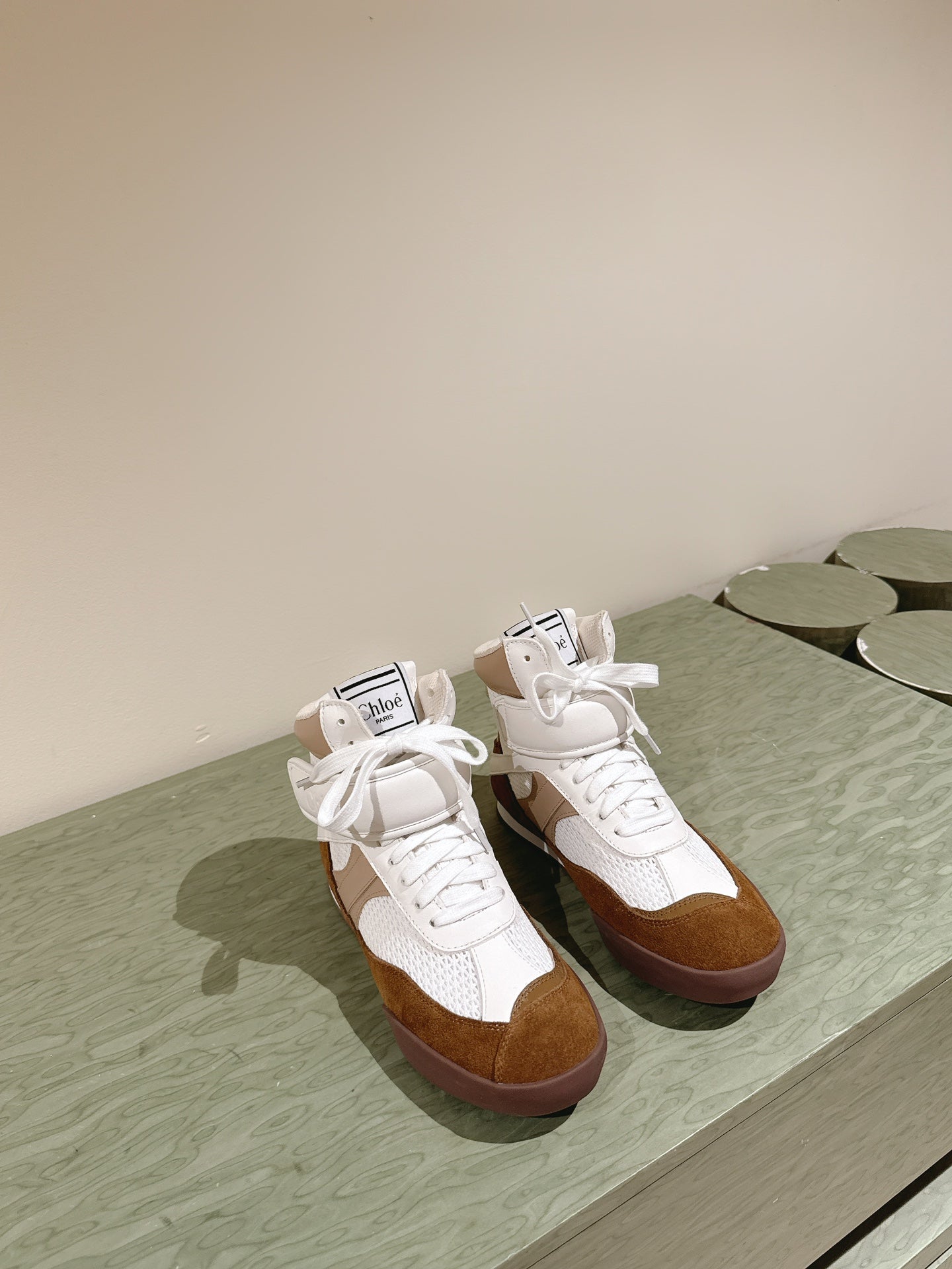 CHLOÉ 26S HIGH-TOP SNEAKERS IN WHITE CALFSKIN AND BROWN SUEDE