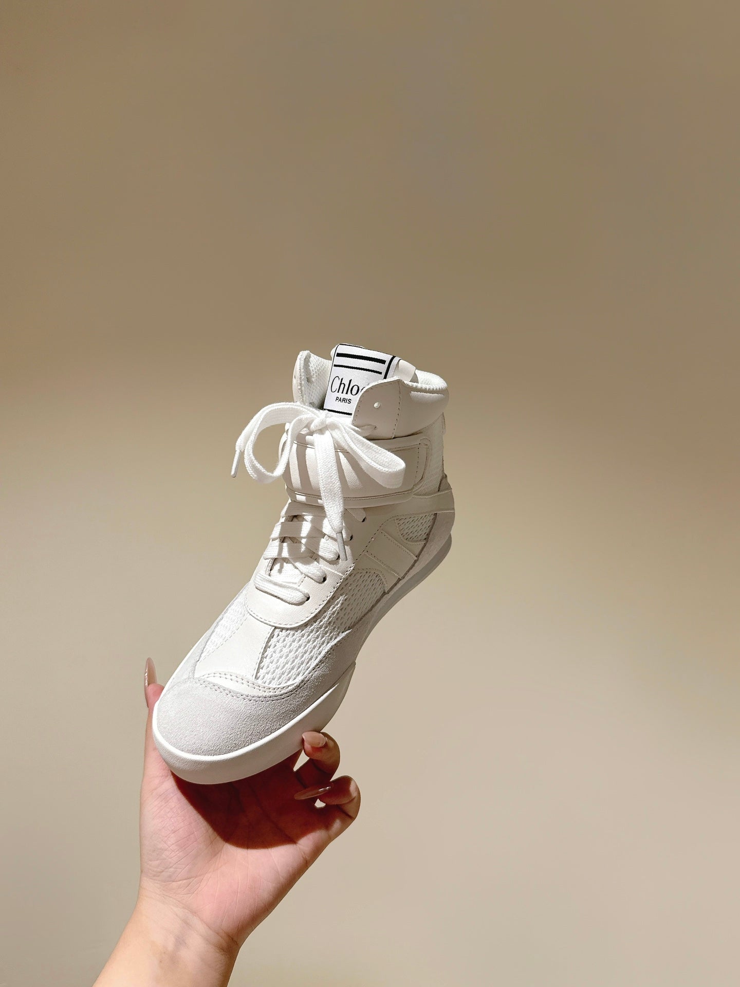 CHLOÉ 26S HIGH-TOP SNEAKERS IN WHITE CALFSKIN AND SUEDE
