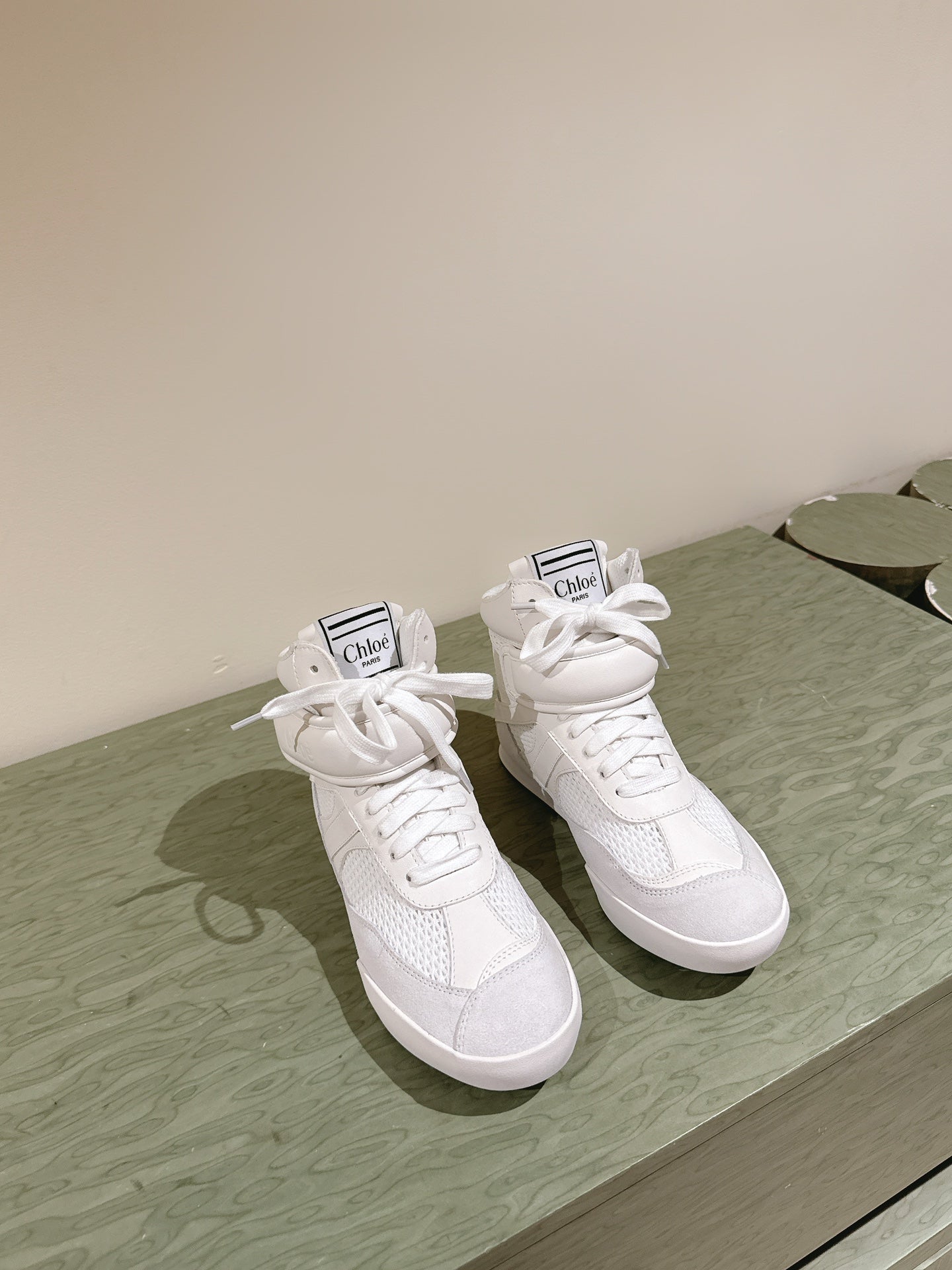 CHLOÉ 26S HIGH-TOP SNEAKERS IN WHITE CALFSKIN AND SUEDE
