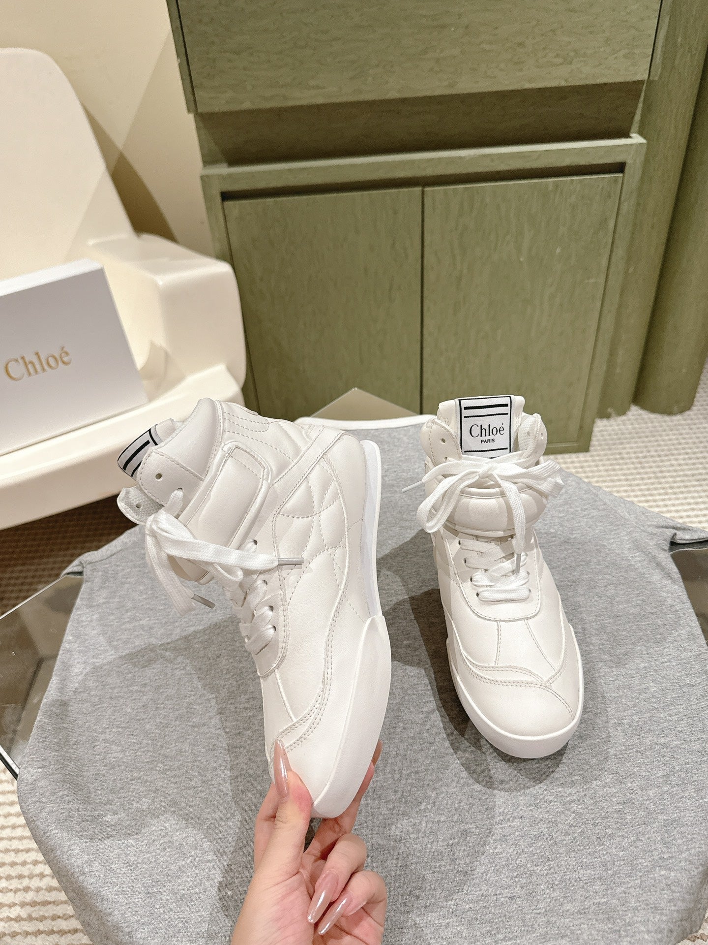 CHLOÉ 26S HIGH-TOP SNEAKERS IN WHITE CALFSKIN