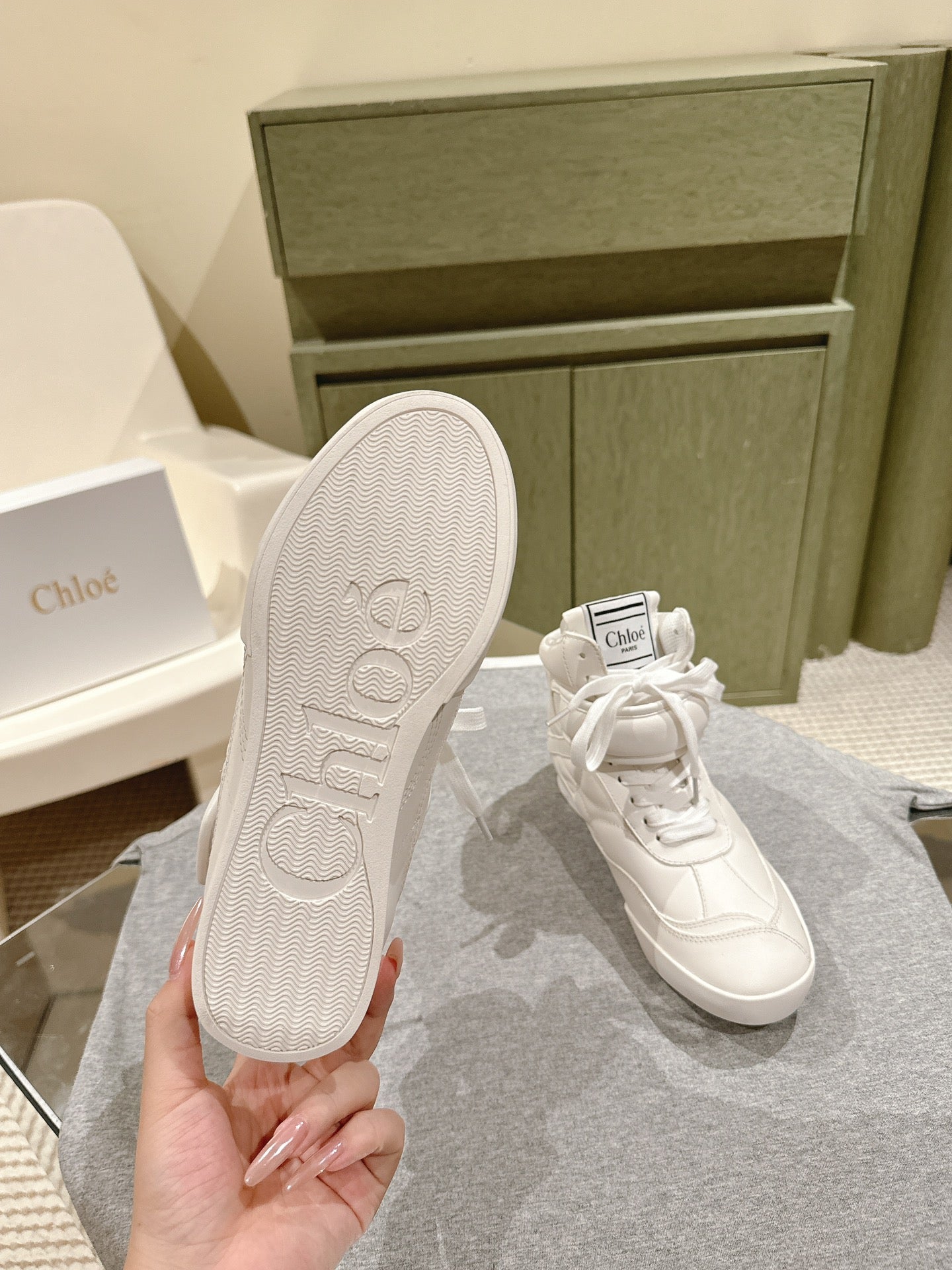 CHLOÉ 26S HIGH-TOP SNEAKERS IN WHITE CALFSKIN