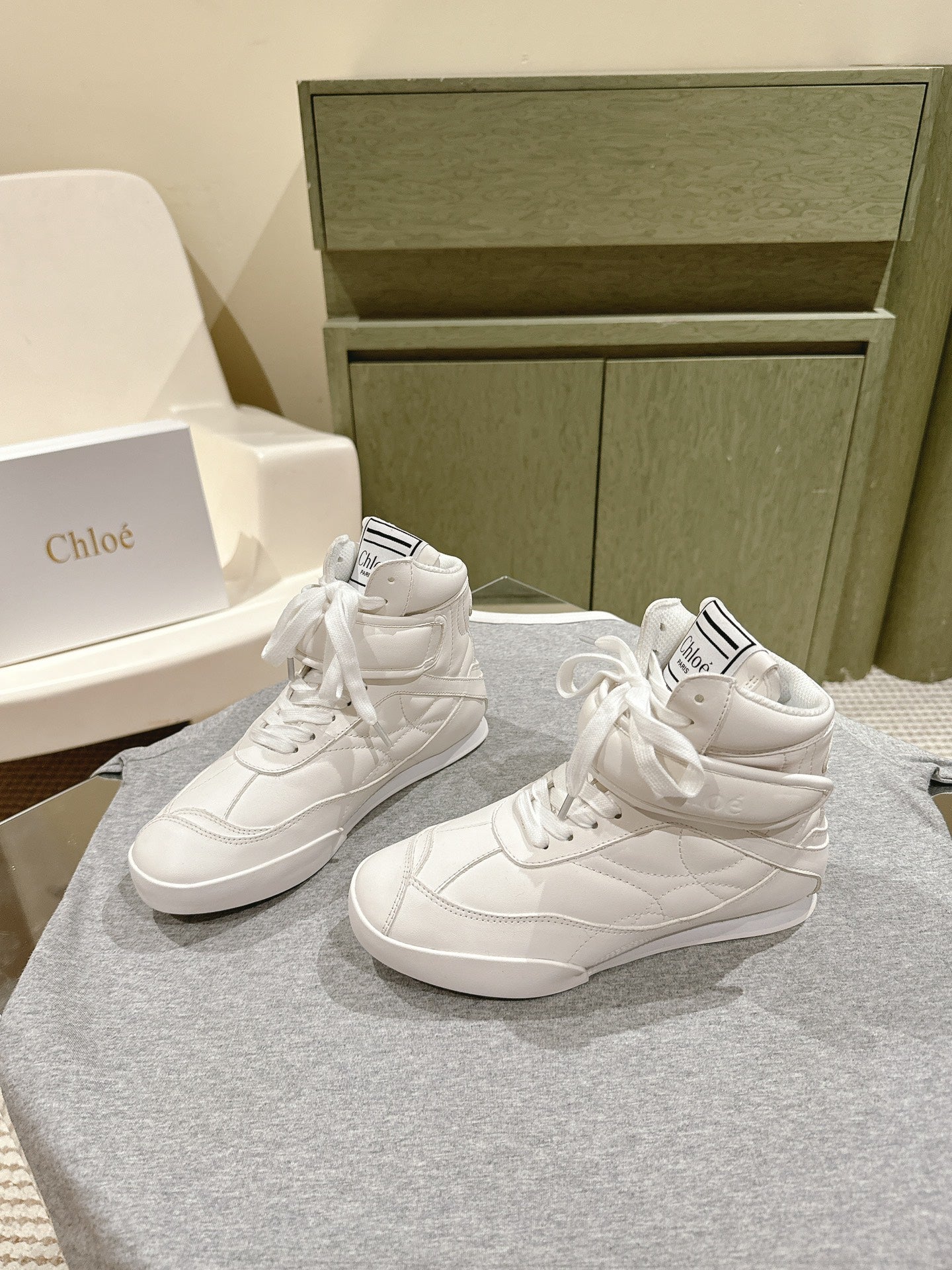 CHLOÉ 26S HIGH-TOP SNEAKERS IN WHITE CALFSKIN