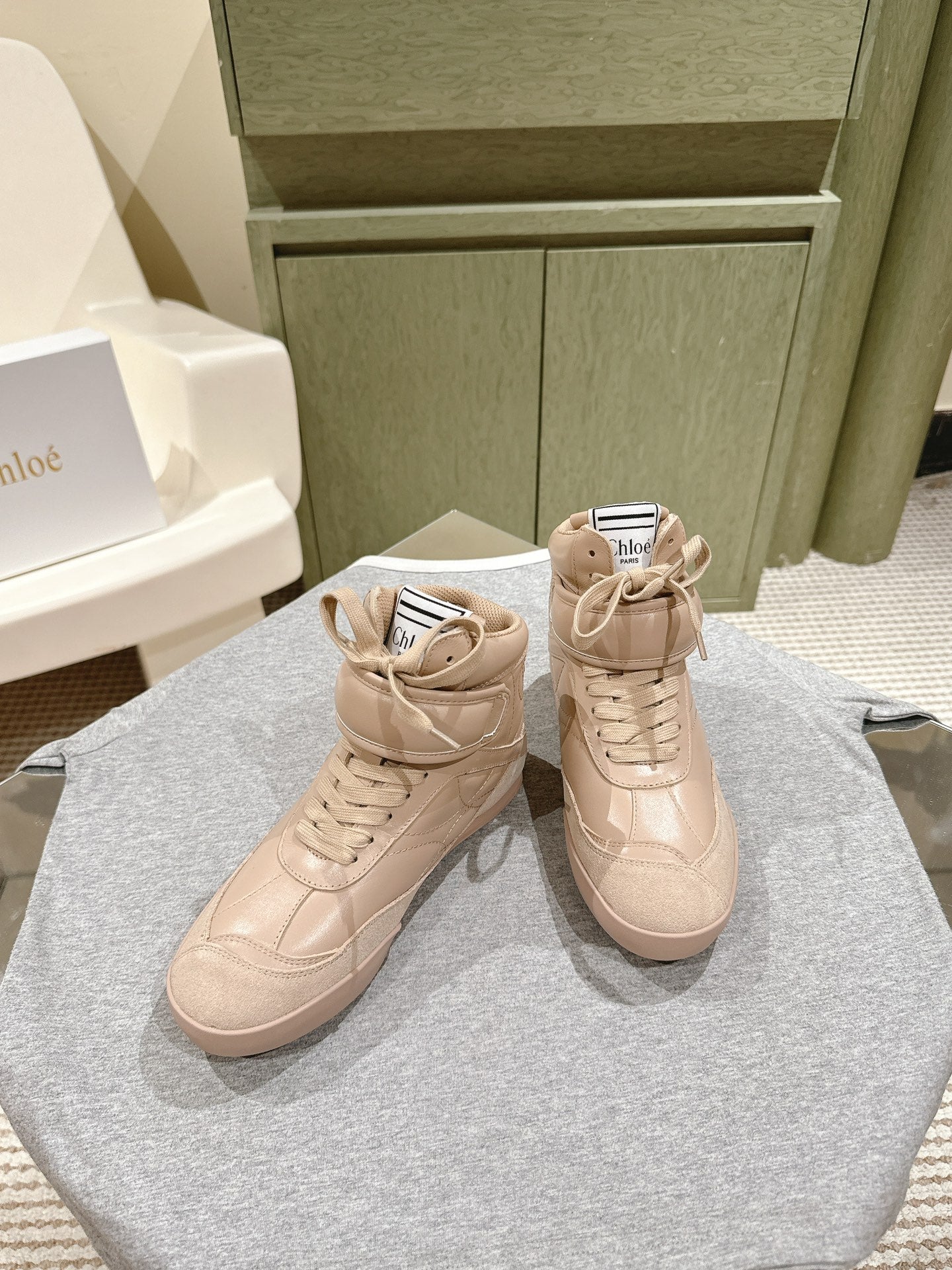 CHLOÉ 26S HIGH-TOP SNEAKERS IN BEIGE CALFSKIN