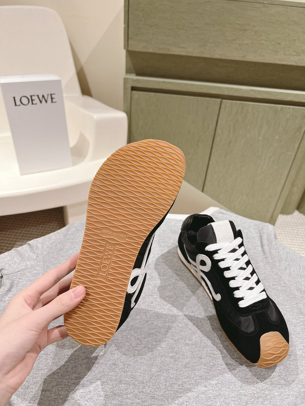 LW FLOW RUNNER TRAINERS IN BLACK SUEDE AND MESH