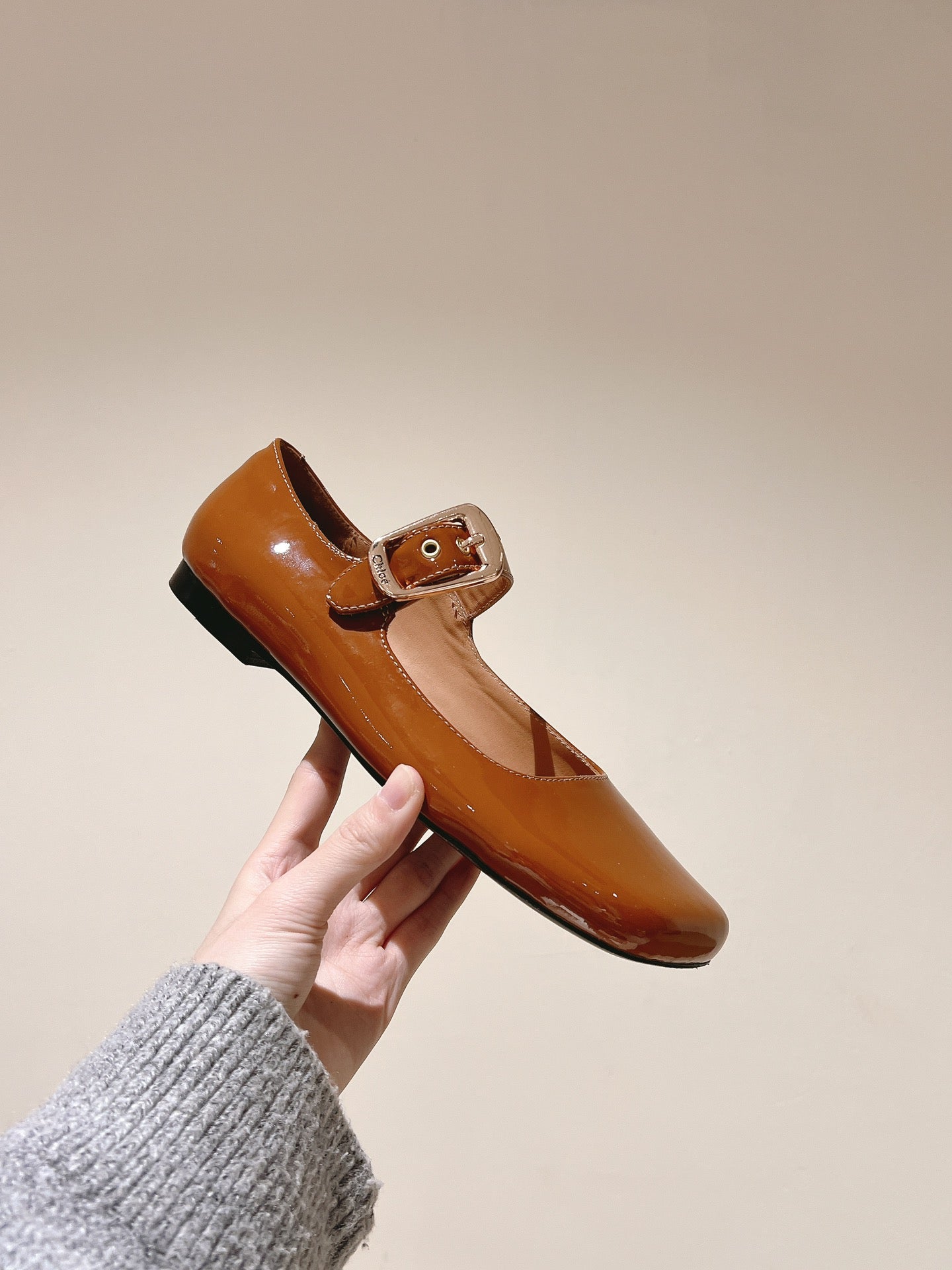 CHLOÉ 26S MARY JANE FLATS IN BROWN GLOSSY CALFSKIN