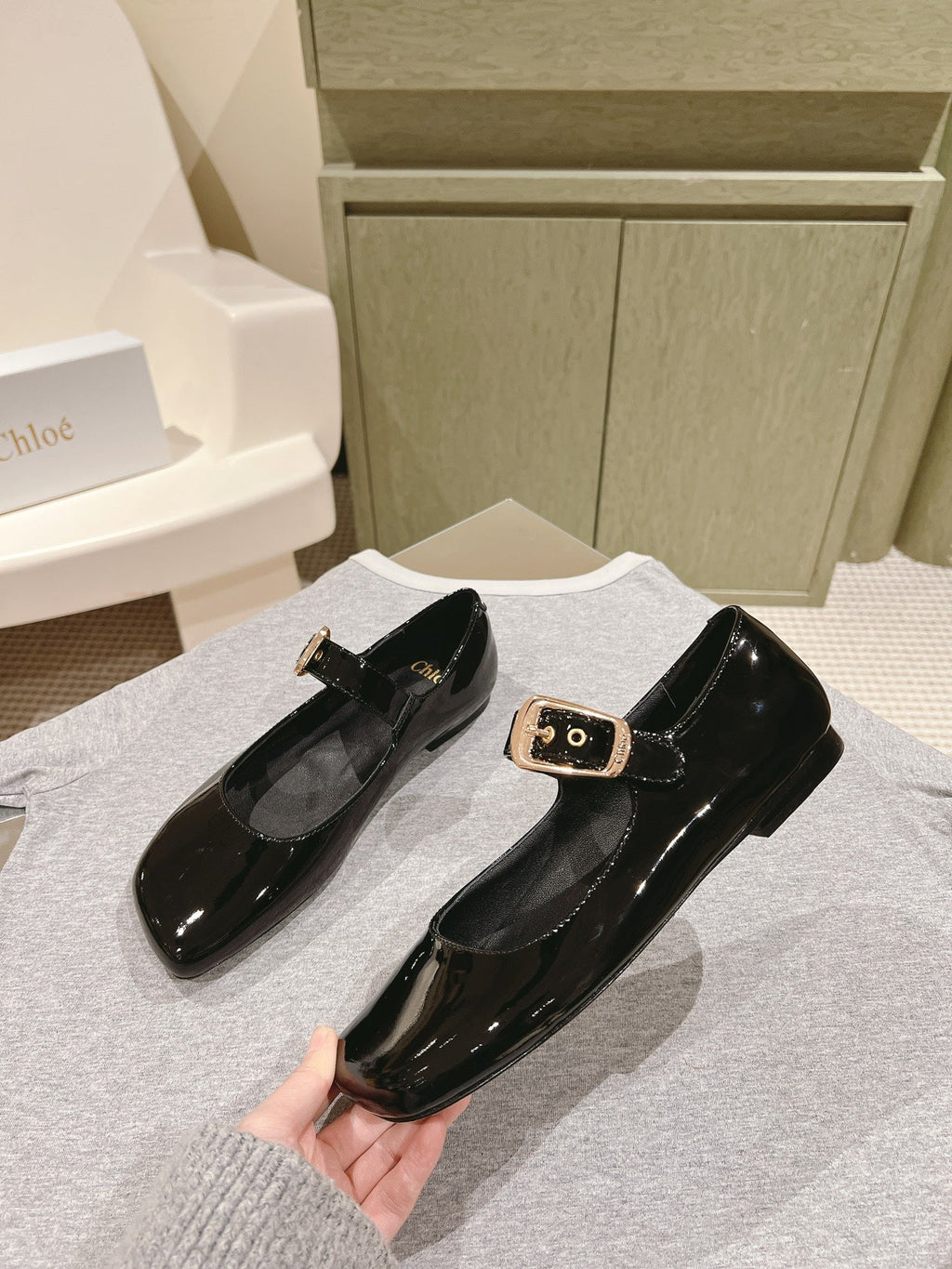 CHLOÉ 26S MARY JANE FLATS IN BLACK GLOSSY CALFSKIN