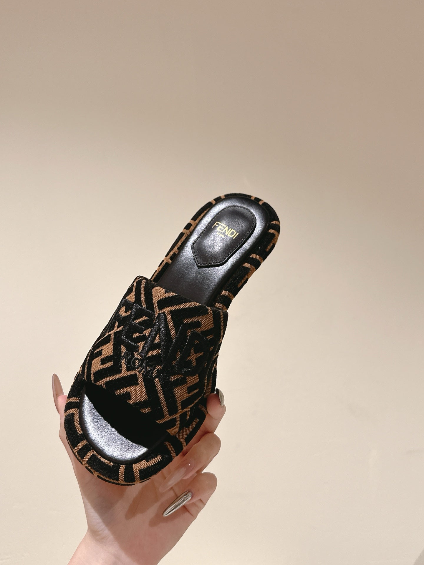 FENDI 26S HIGH SANDALS IN BROWN AND BLACK FABRIC STYLE 2