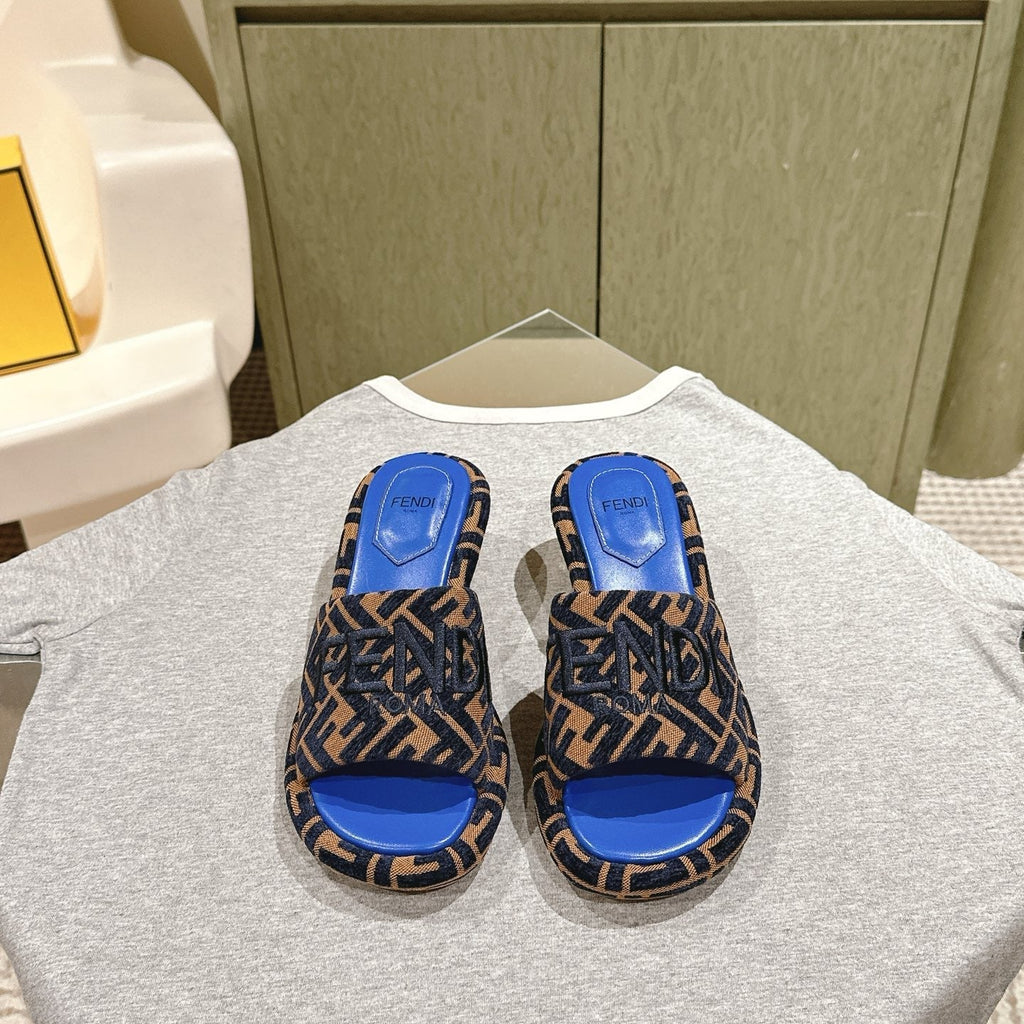 FENDI 26S HIGH SANDALS IN BROWN AND BLACK FABRIC