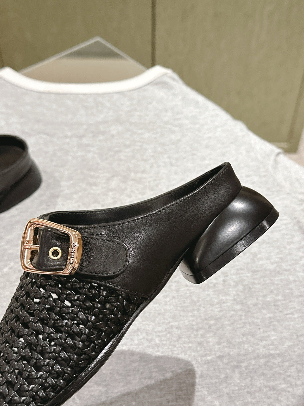 CHLOÉ 26S WOVEN MULES IN BLACK CALFSKIN