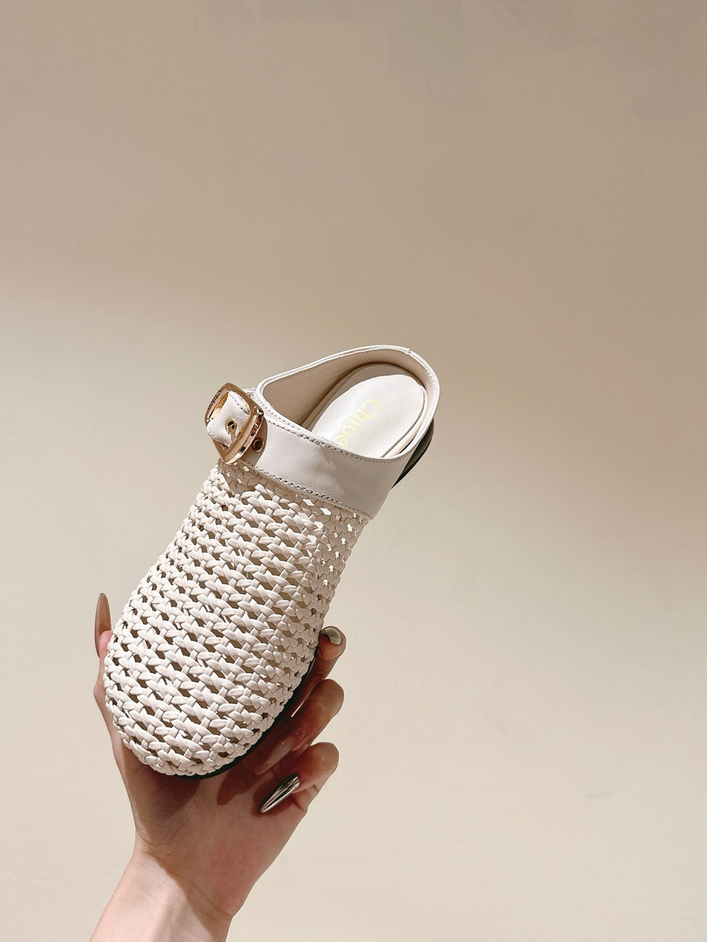 CHLOÉ 26S WOVEN MULES IN LIGHT BEIGE CALFSKIN