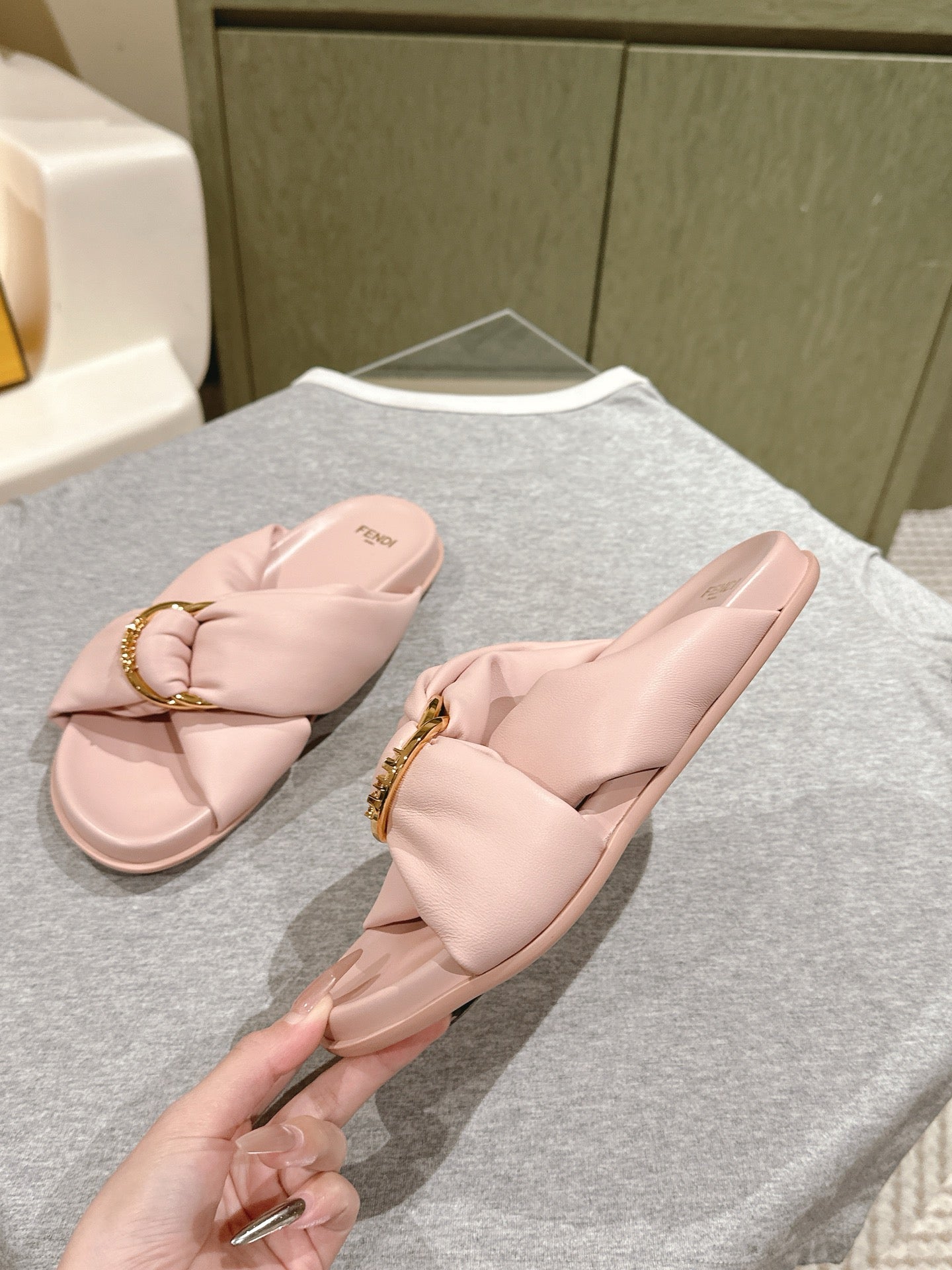 FENDI 26S WIDE CROSS-STRAP SANDALS IN LIGHT PINK LAMBSKIN