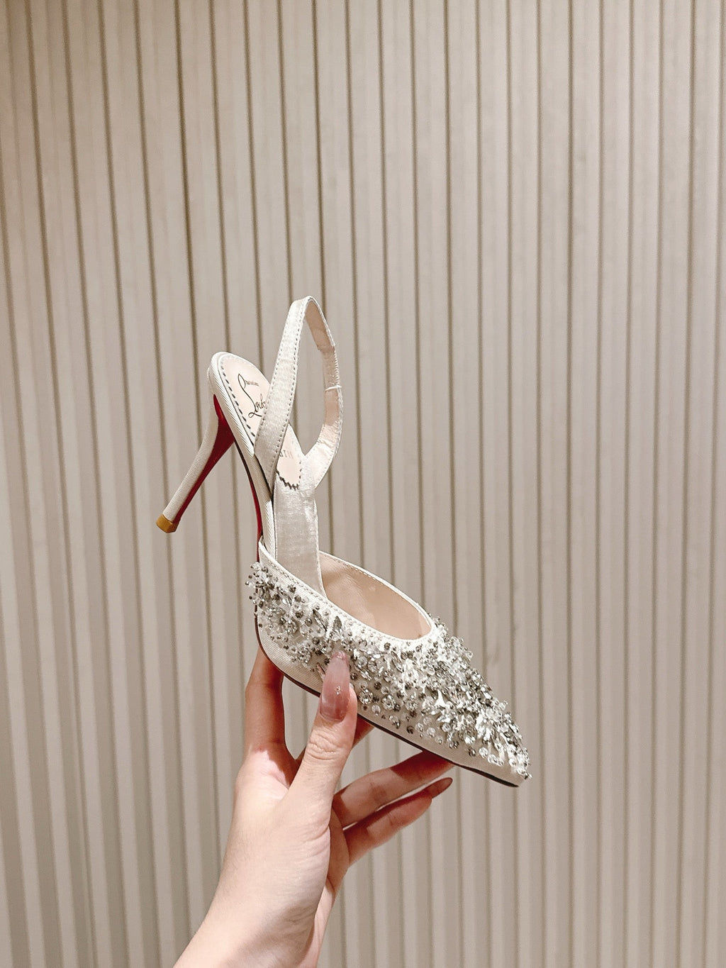 EMBELLISHED QUEENISSIMA SLINGBACK PUMPS 95MM IN WHITE GLITTER CALFSKIN