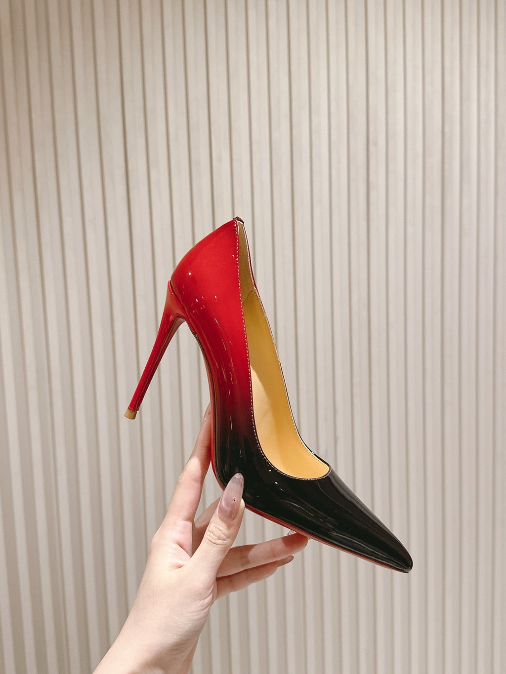 SPORTY KATE PUMPS 95MM IN GRADIENT RED GLOSSY CALFSKIN