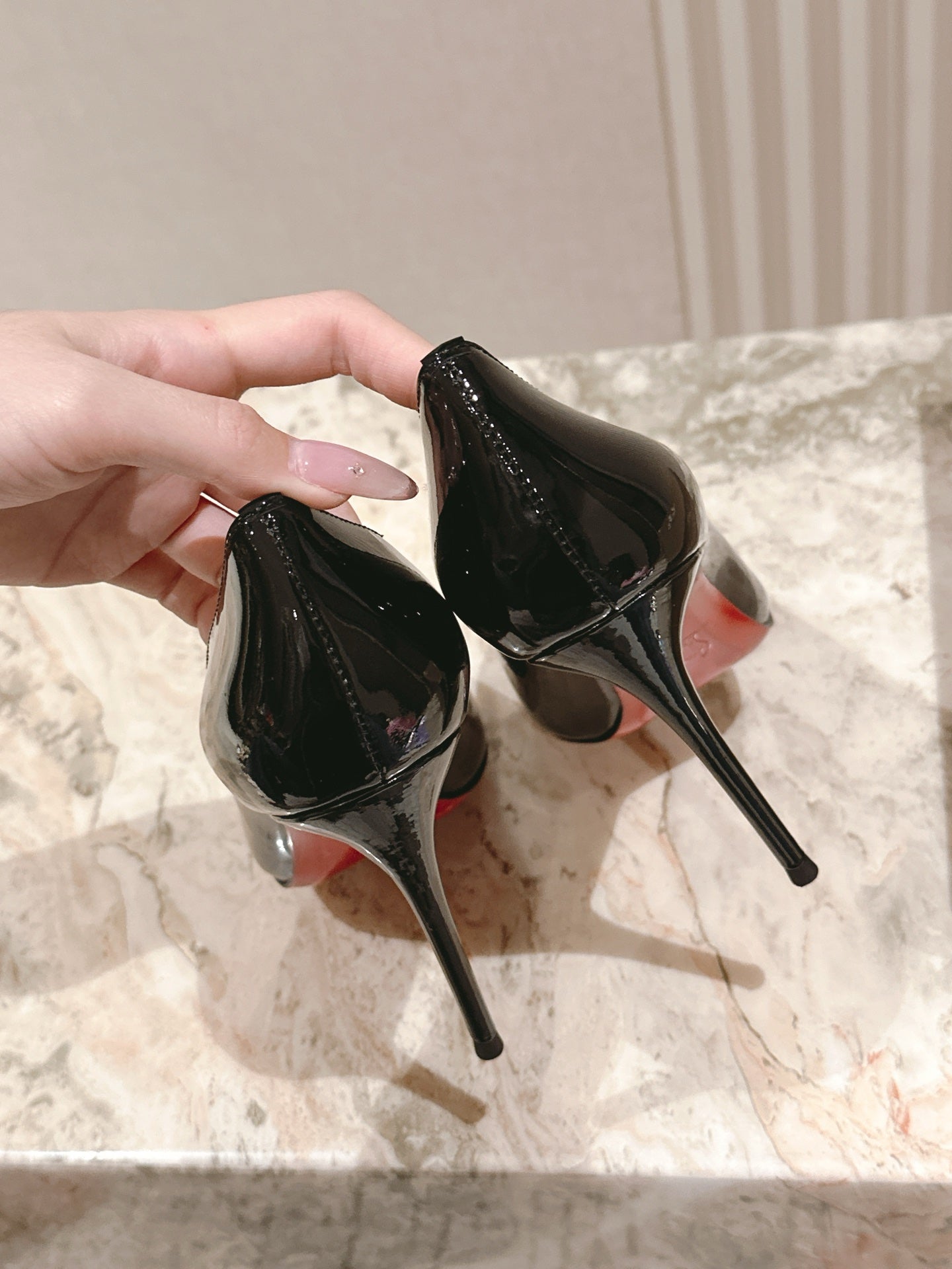 SPORTY KATE PUMPS 95MM IN BLACK GLOSSY CALFSKIN
