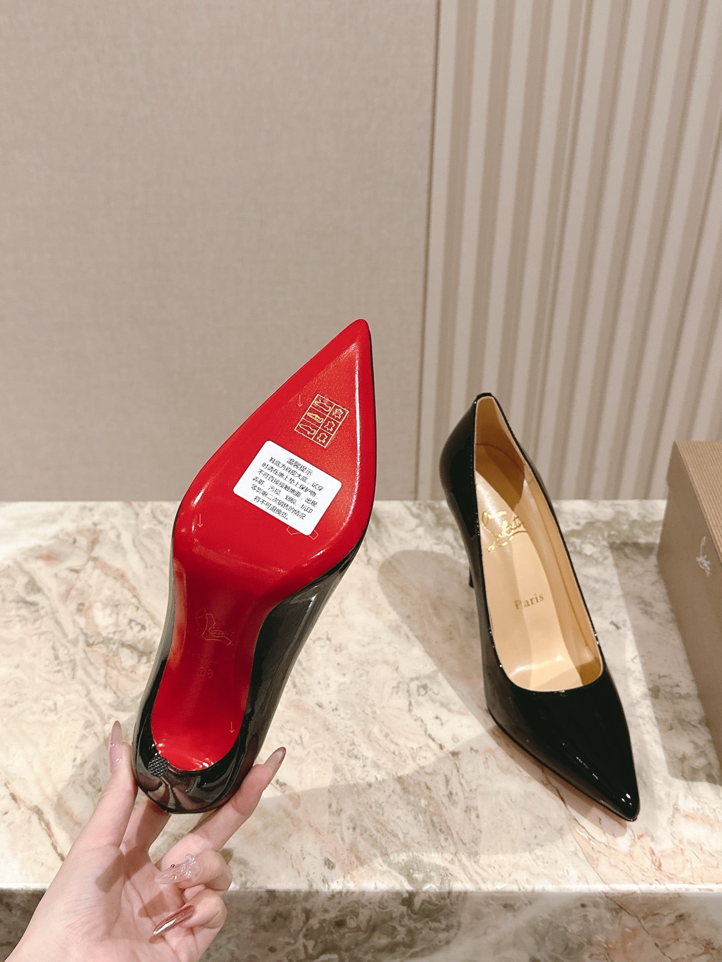 SPORTY KATE PUMPS 95MM IN BLACK GLOSSY CALFSKIN