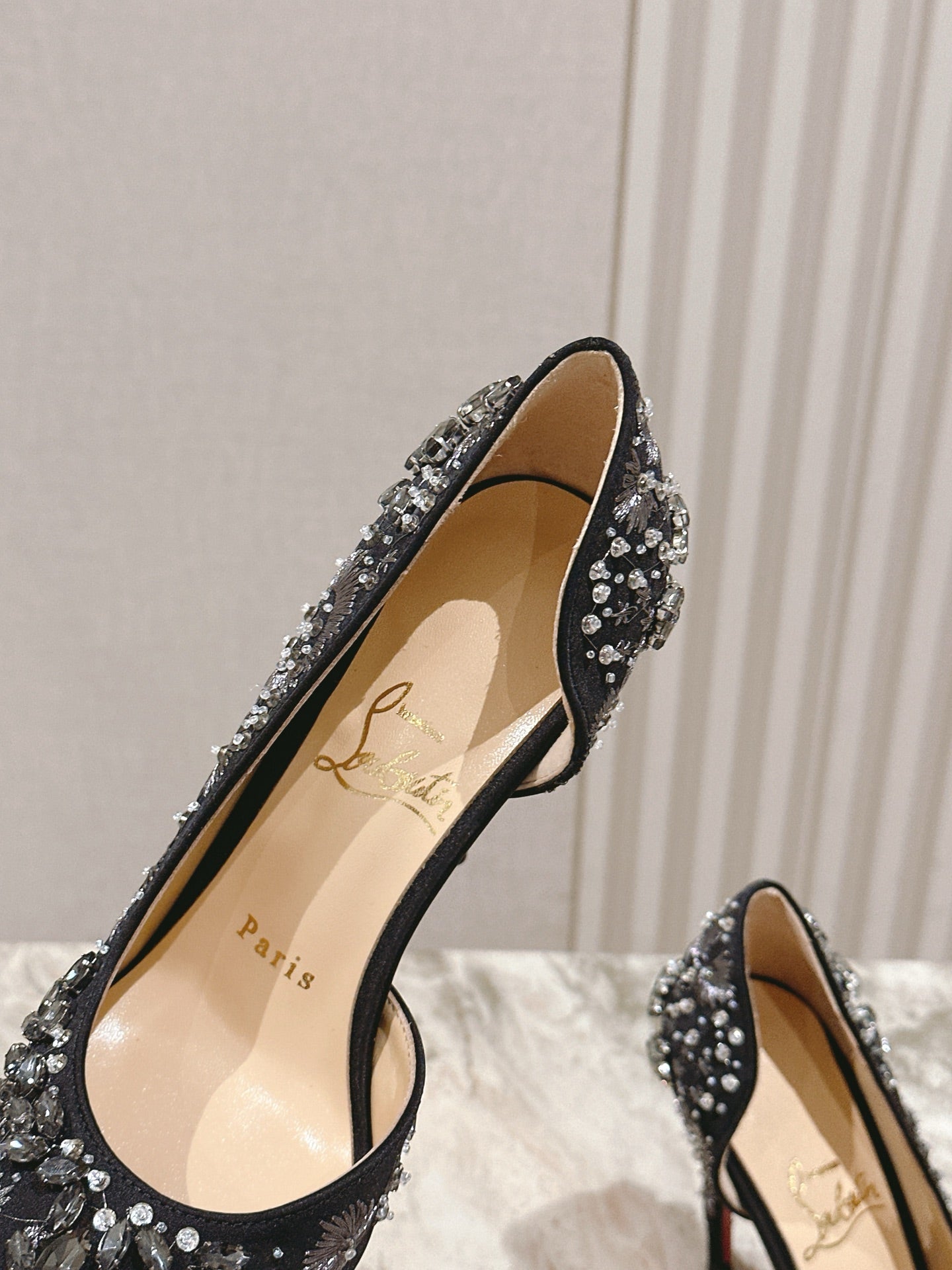 EMBROIDERED GLITTER IRIZA PUMPS 105MM IN BLACK SATIN