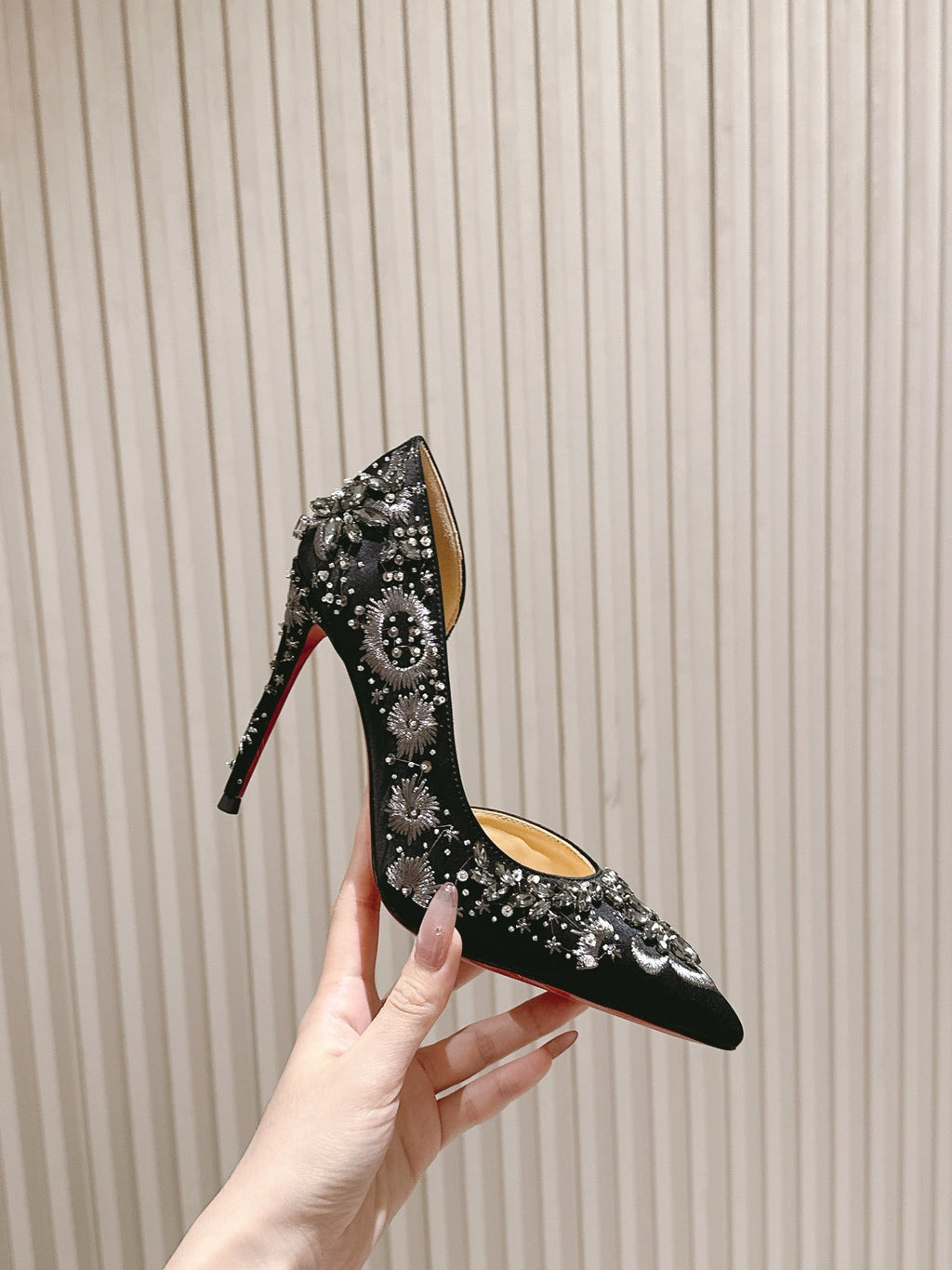 EMBROIDERED GLITTER IRIZA PUMPS 105MM IN BLACK SATIN