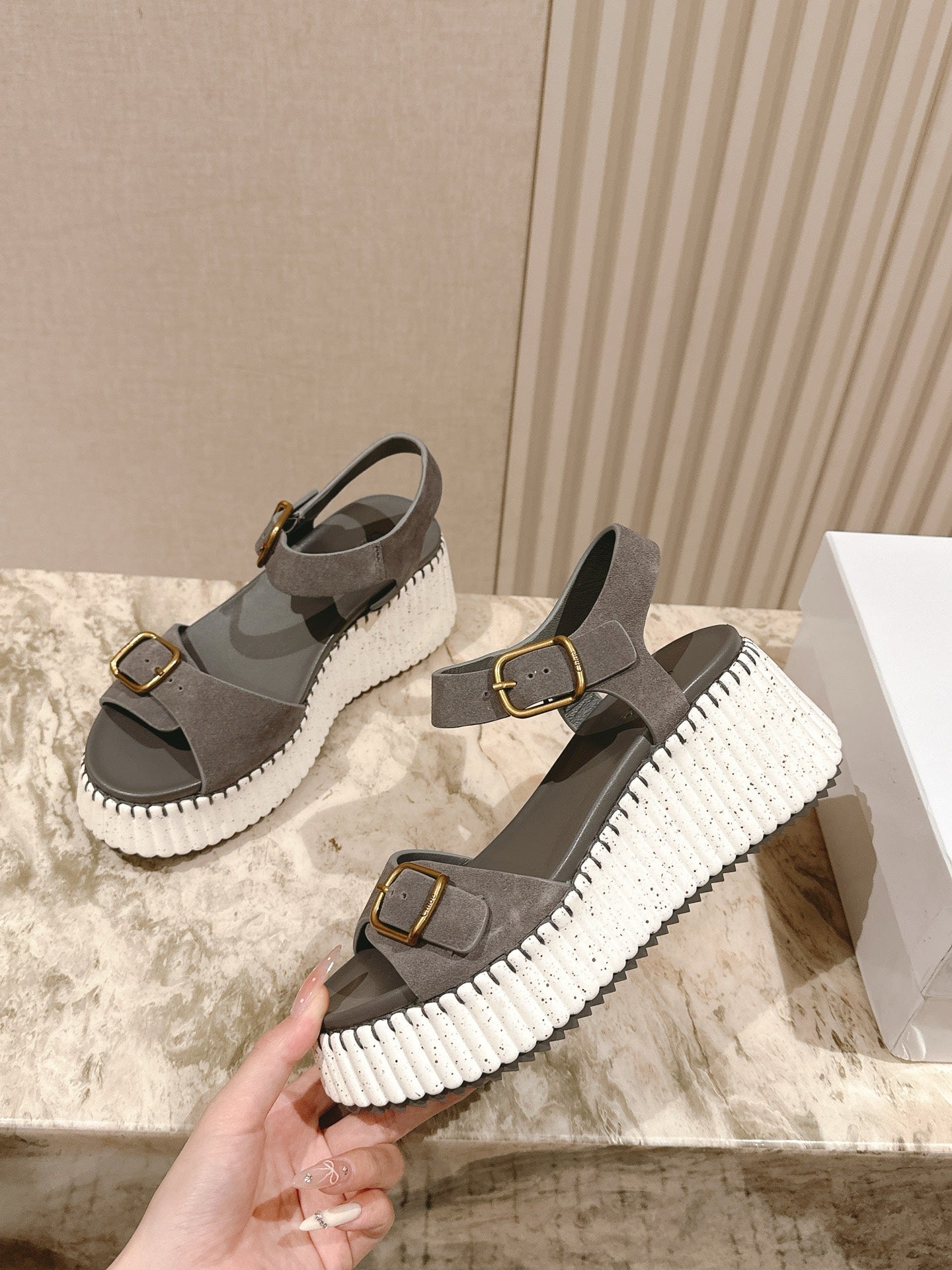 CHLOÉ 26S HIGH-HEELED SANDALS IN GREY LAMBSKIN AND SUEDE