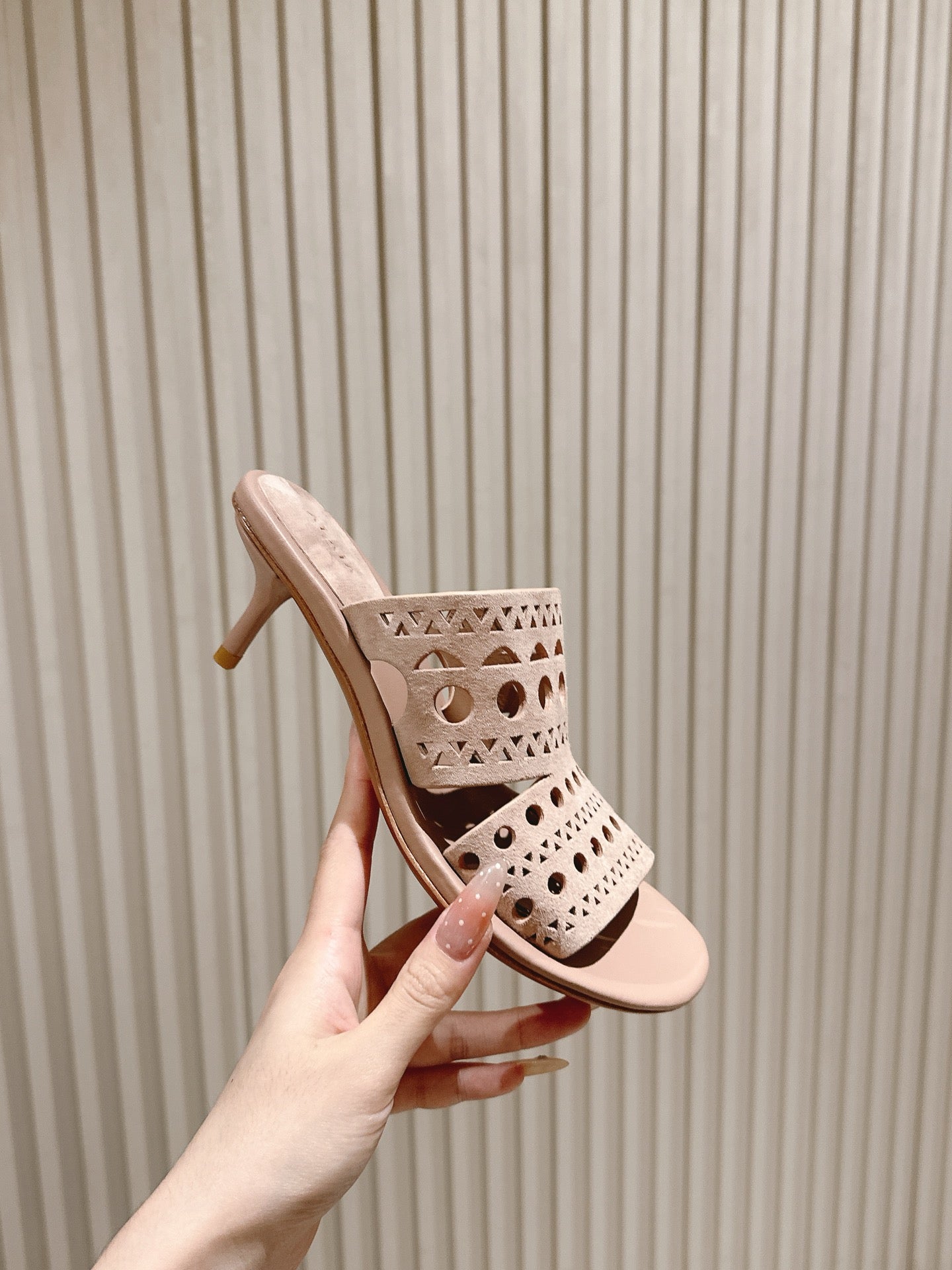ALAIA HIGH HEEL CHUNKY TWO-STRAP 25S IN PINK BEIGE SUEDE