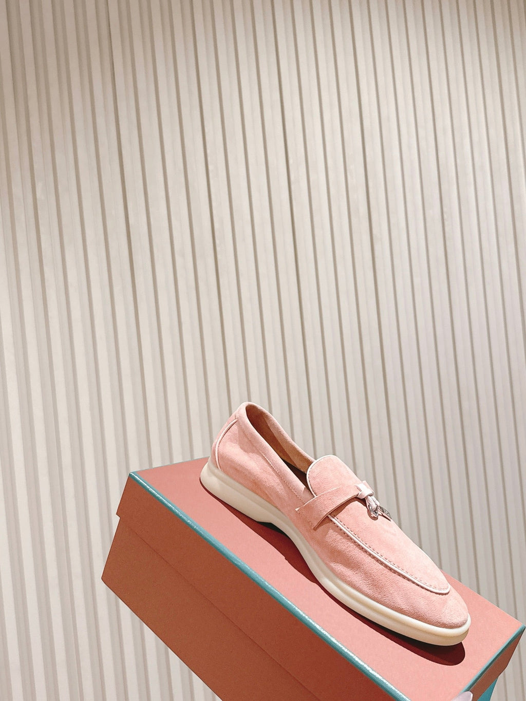 LP LOAFERS 25S IN LIGHT PINK SUEDE WITH SILVER HARDWARE