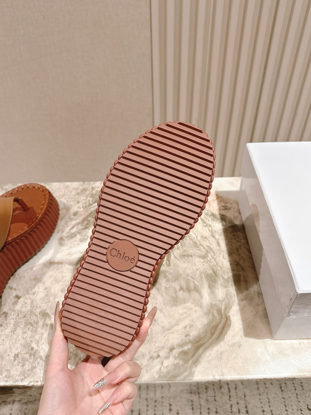 CHLOÉ 26S PLATFORM FLIP-FLOPS IN BROWN LAMBSKIN