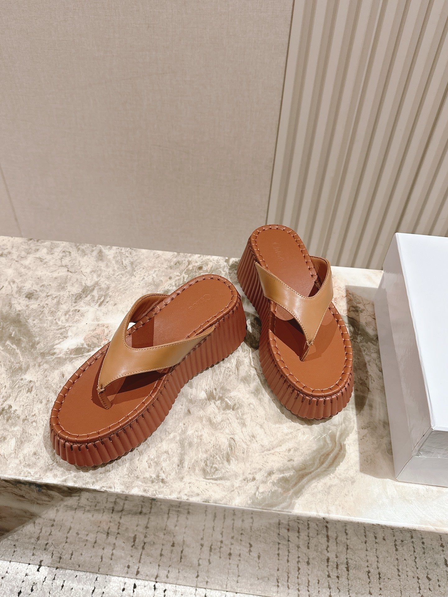 CHLOÉ 26S PLATFORM FLIP-FLOPS IN BROWN LAMBSKIN