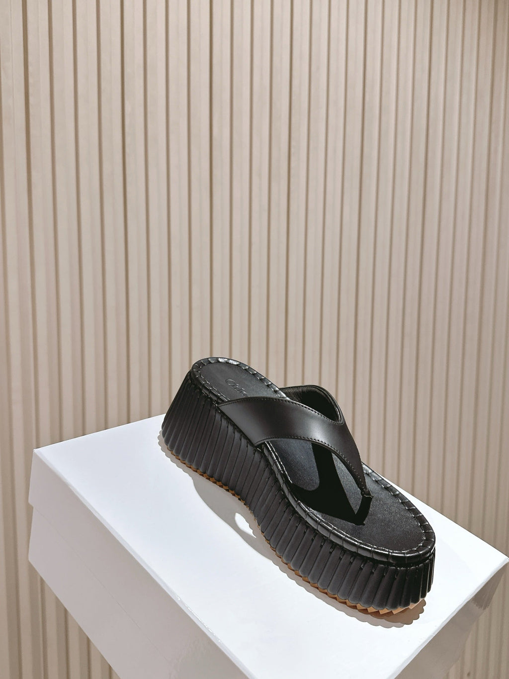 CHLOÉ 26S PLATFORM FLIP-FLOPS IN BLACK LAMBSKIN