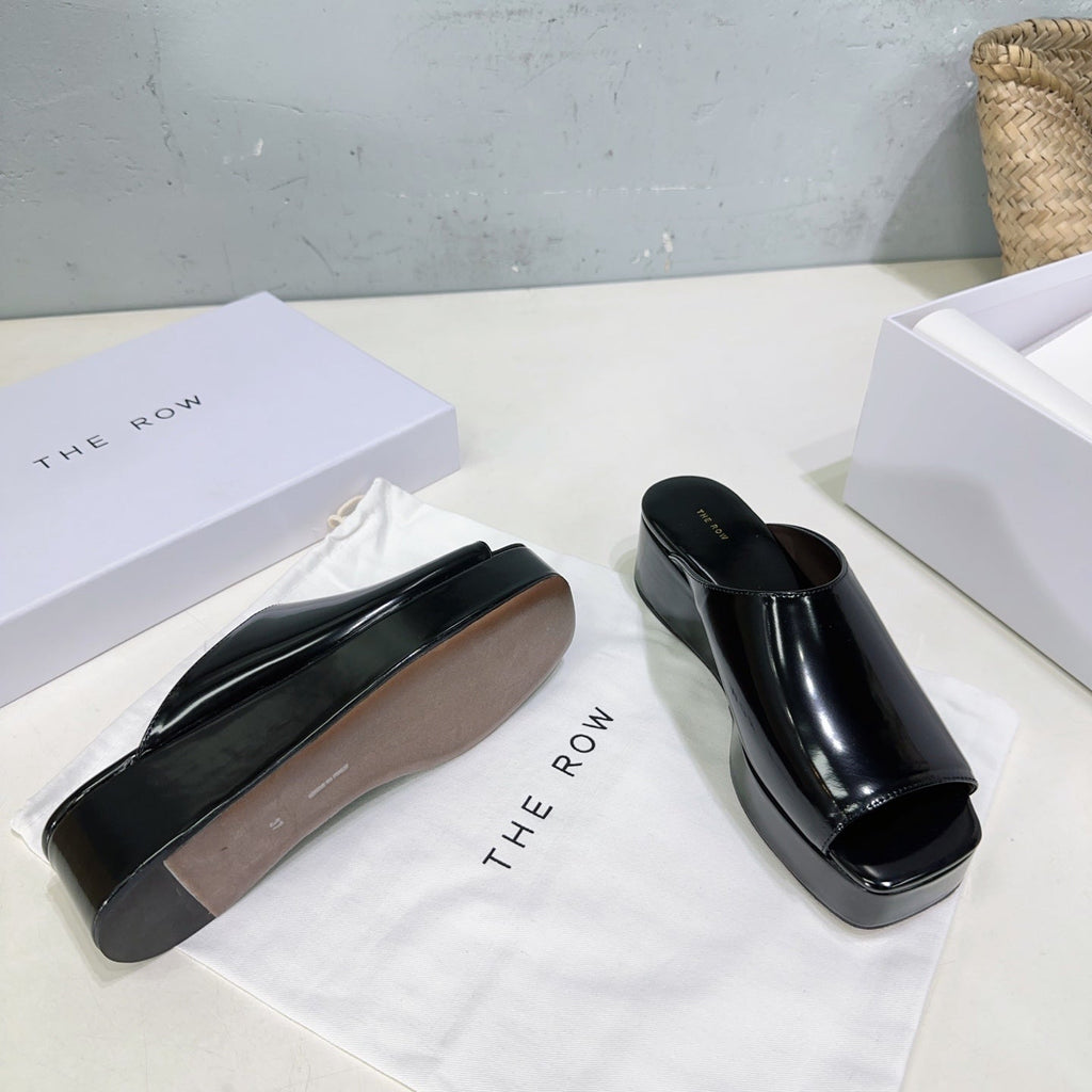 EMI FLATFORM SANDALS IN BLACK SHINY CALFSKIN