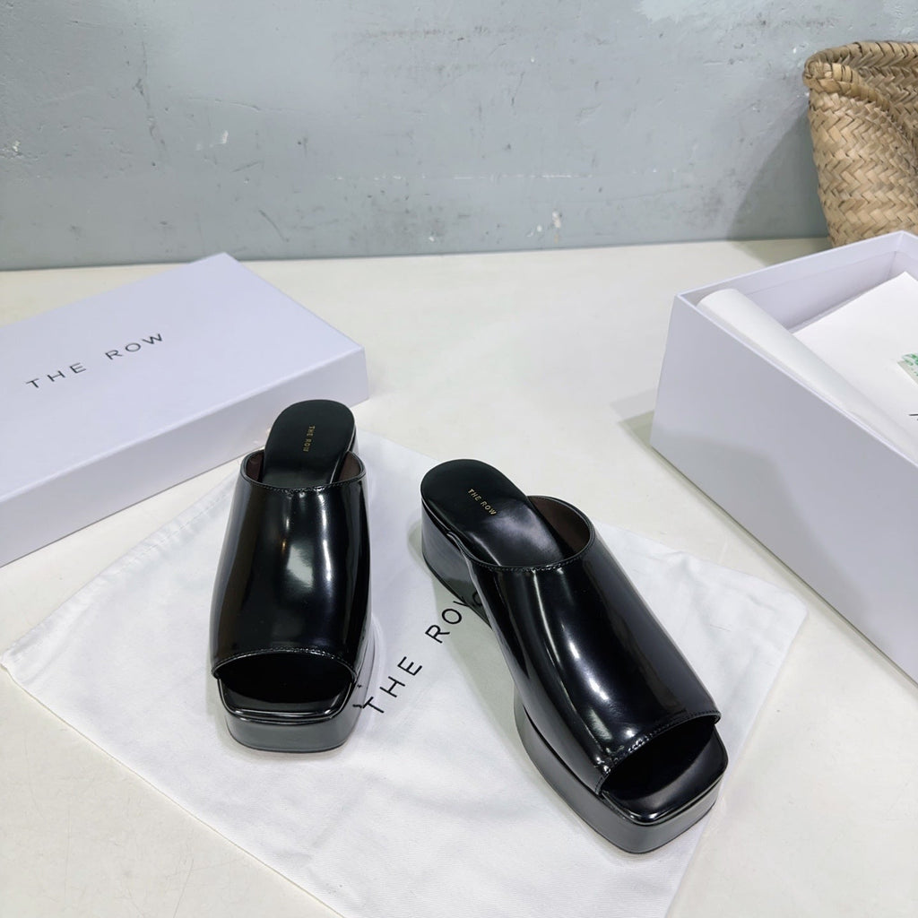 EMI FLATFORM SANDALS IN BLACK SHINY CALFSKIN