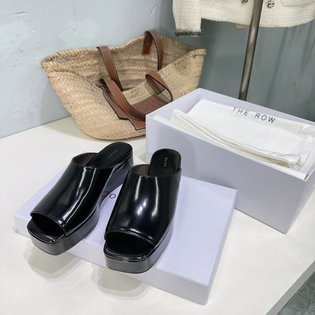 EMI FLATFORM SANDALS IN BLACK SHINY CALFSKIN