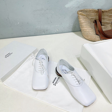 JACQUEMUS 26S LACE-UP FLAT LOAFERS IN WHITE CALFSKIN