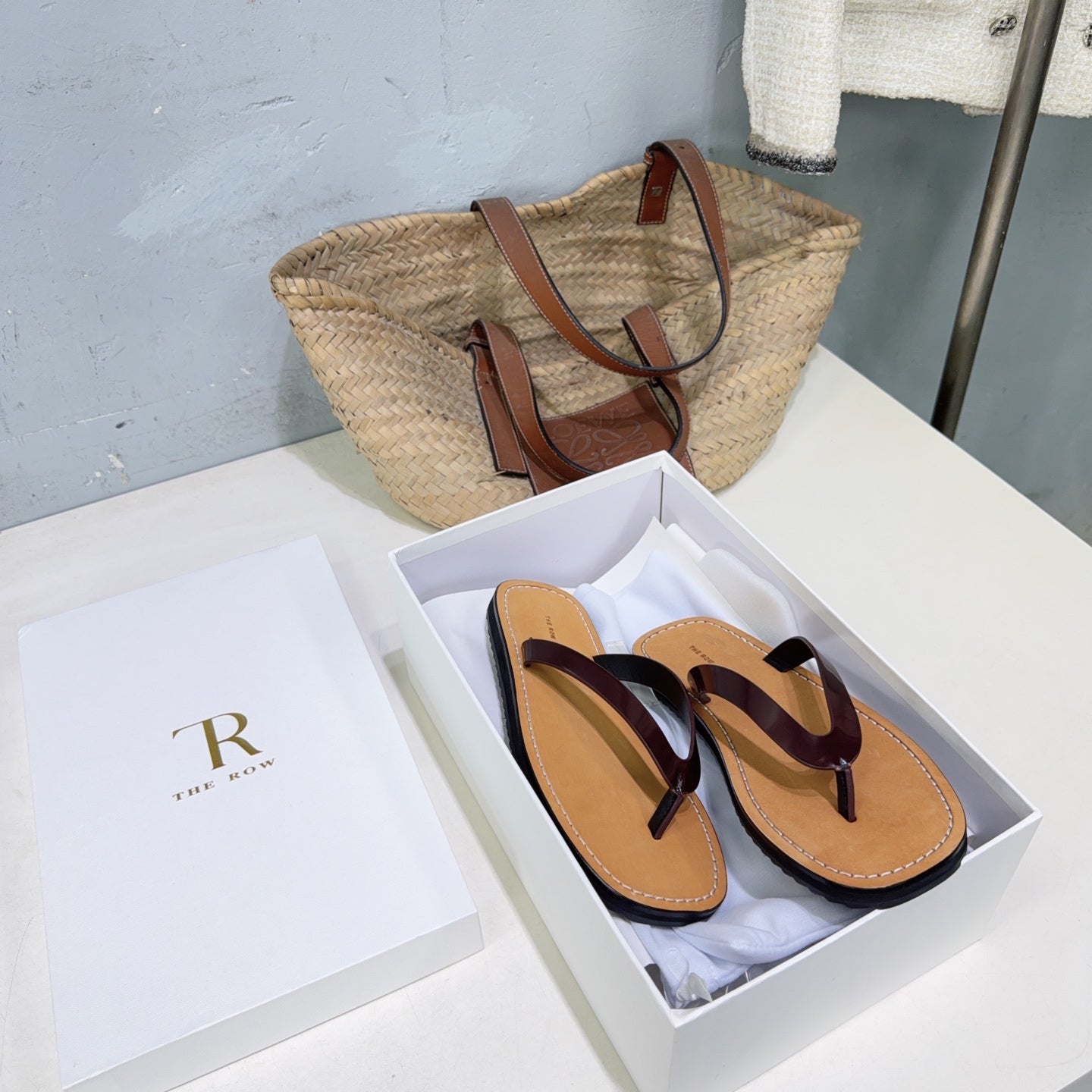 THE ROW 26S THONG SANDALS IN BROWN CALFSKIN DARK BROWN STRAP