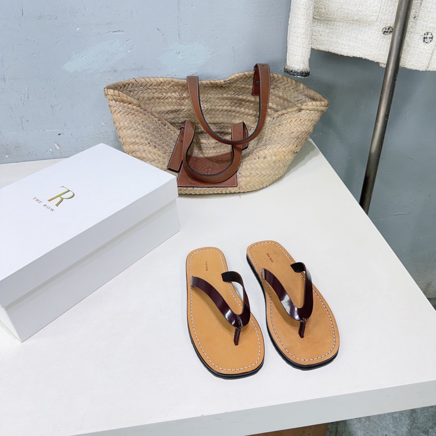 THE ROW 26S THONG SANDALS IN BROWN CALFSKIN DARK BROWN STRAP