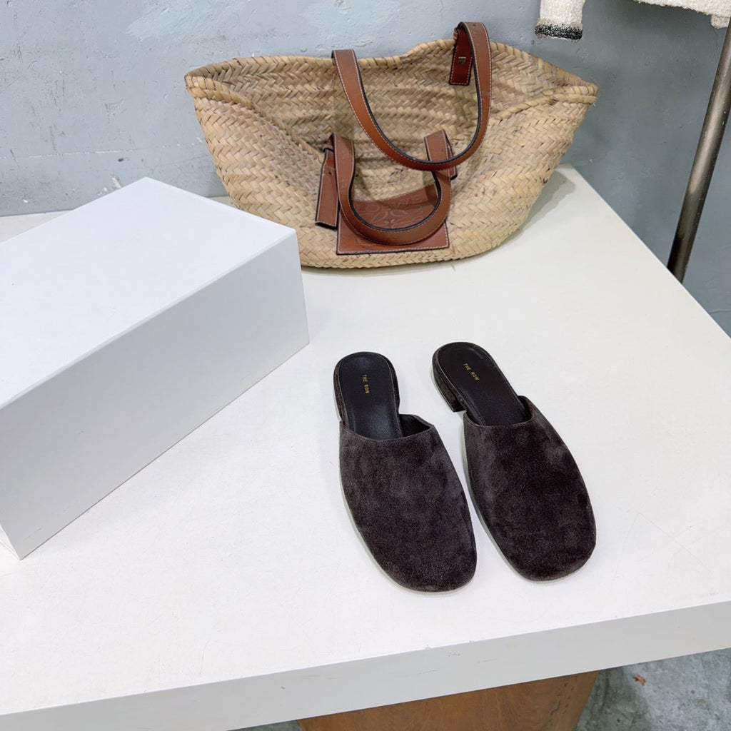 THE ROW 26S ROUND TOE MULES IN DARK BROWN SUEDE