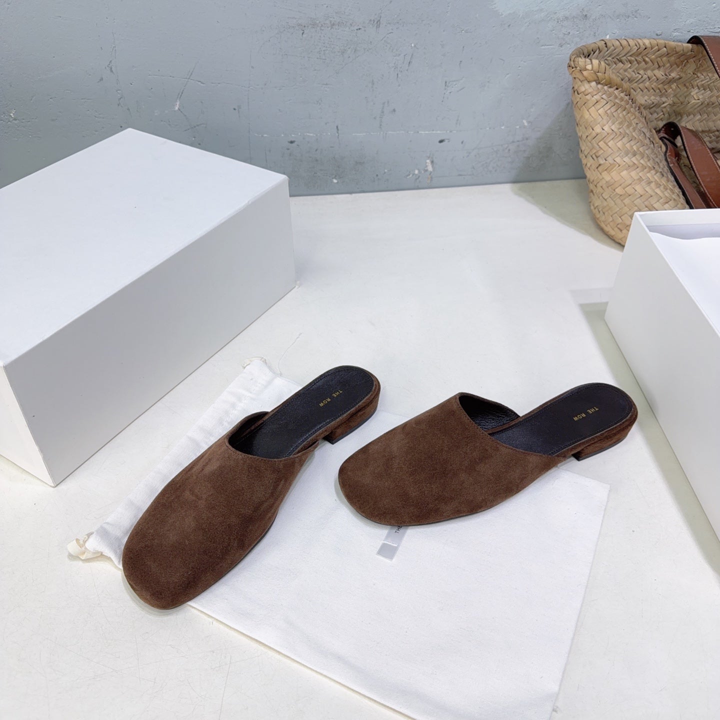 THE ROW 26S ROUND TOE MULES IN CHOCOLATE BROWN SUEDE