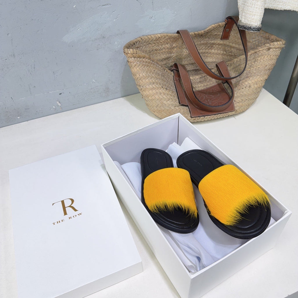THE ROW 26S SLIDES SANDALS IN YELLOW MINK FUR AND BLACK CALFSKIN