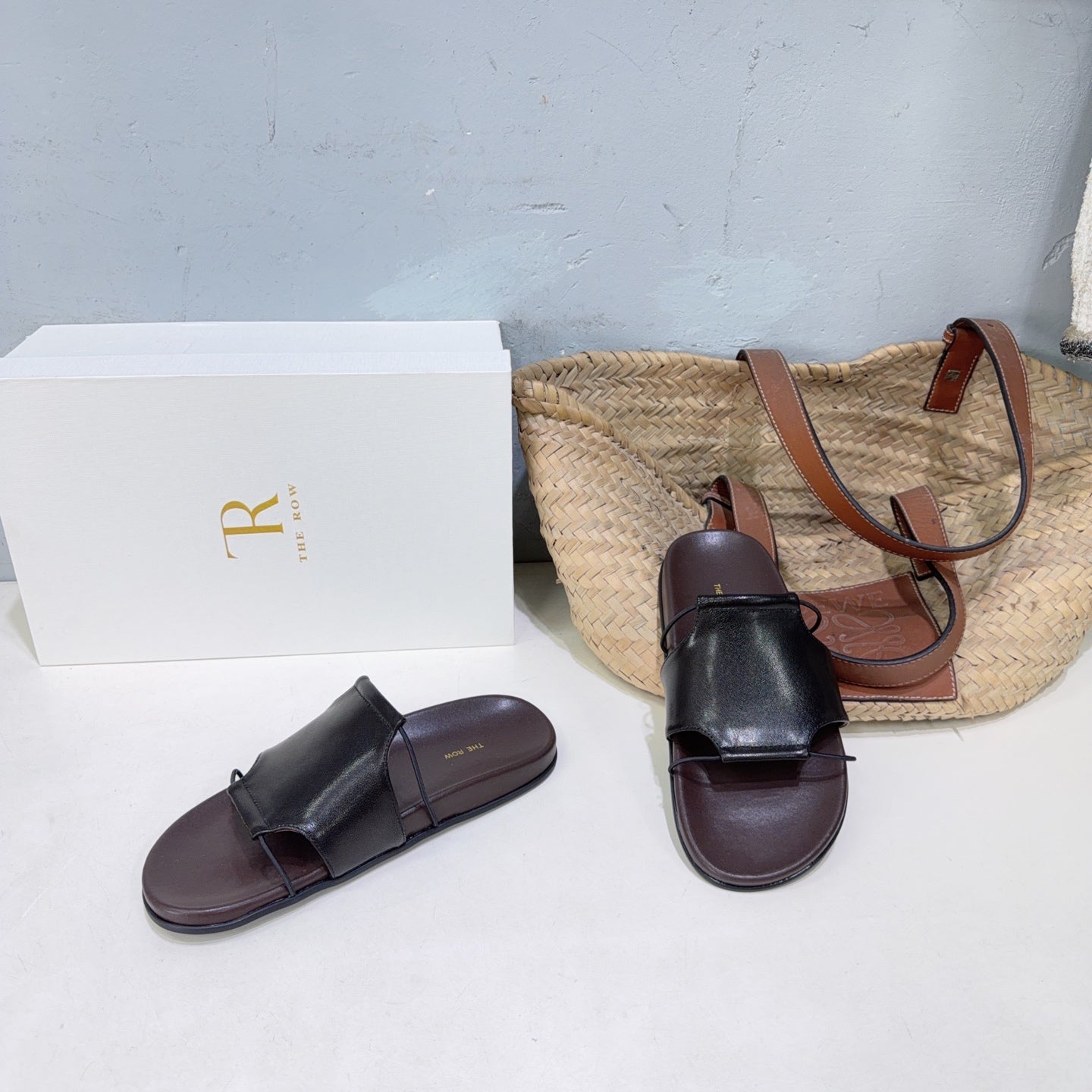 THE ROW 26S STRAP SLIDES IN DARK BROWN CALFSKIN